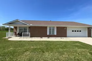 127 Kings Way, West Jefferson, OH 43162 - Photo 1