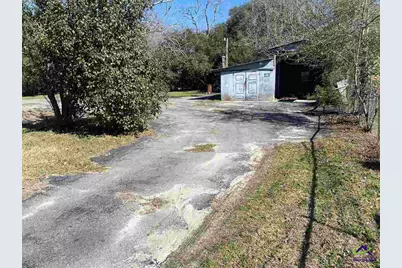 303 Griffin Avenue, Eastman, GA 31023 - Photo 8