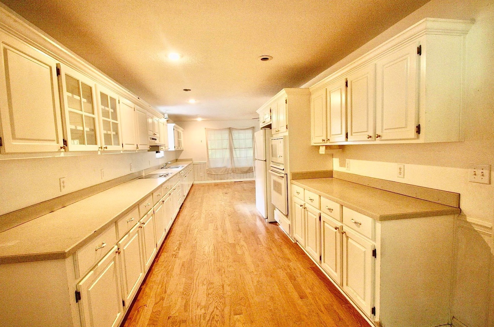 222 Kingsway Dr, Warner Robins, GA 31088-4004