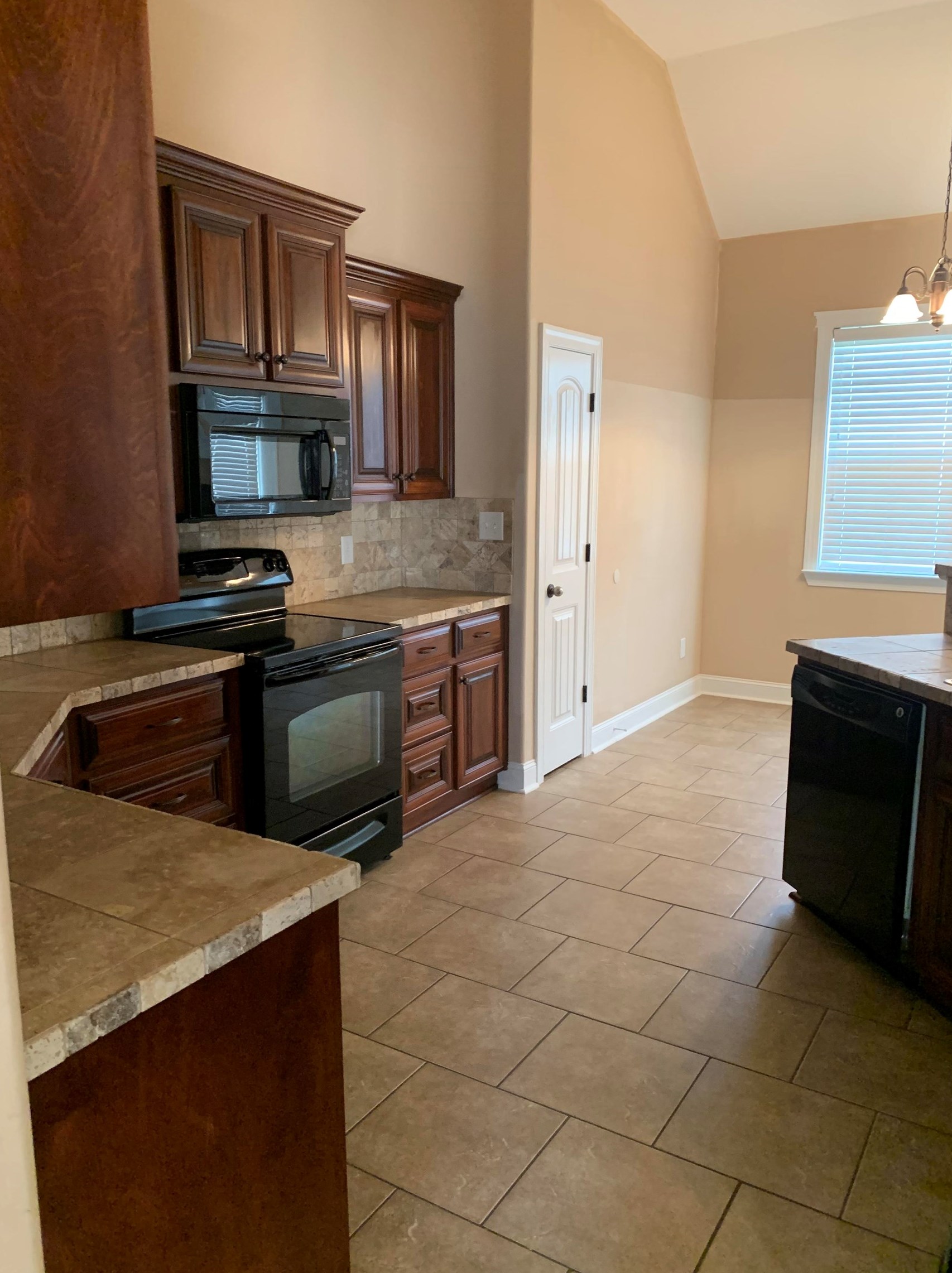 209 Piedmont Ln, Bonaire, GA 31005