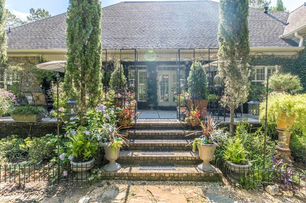 4042 Roundtop Cir, Perry GA  31069-7806 exterior