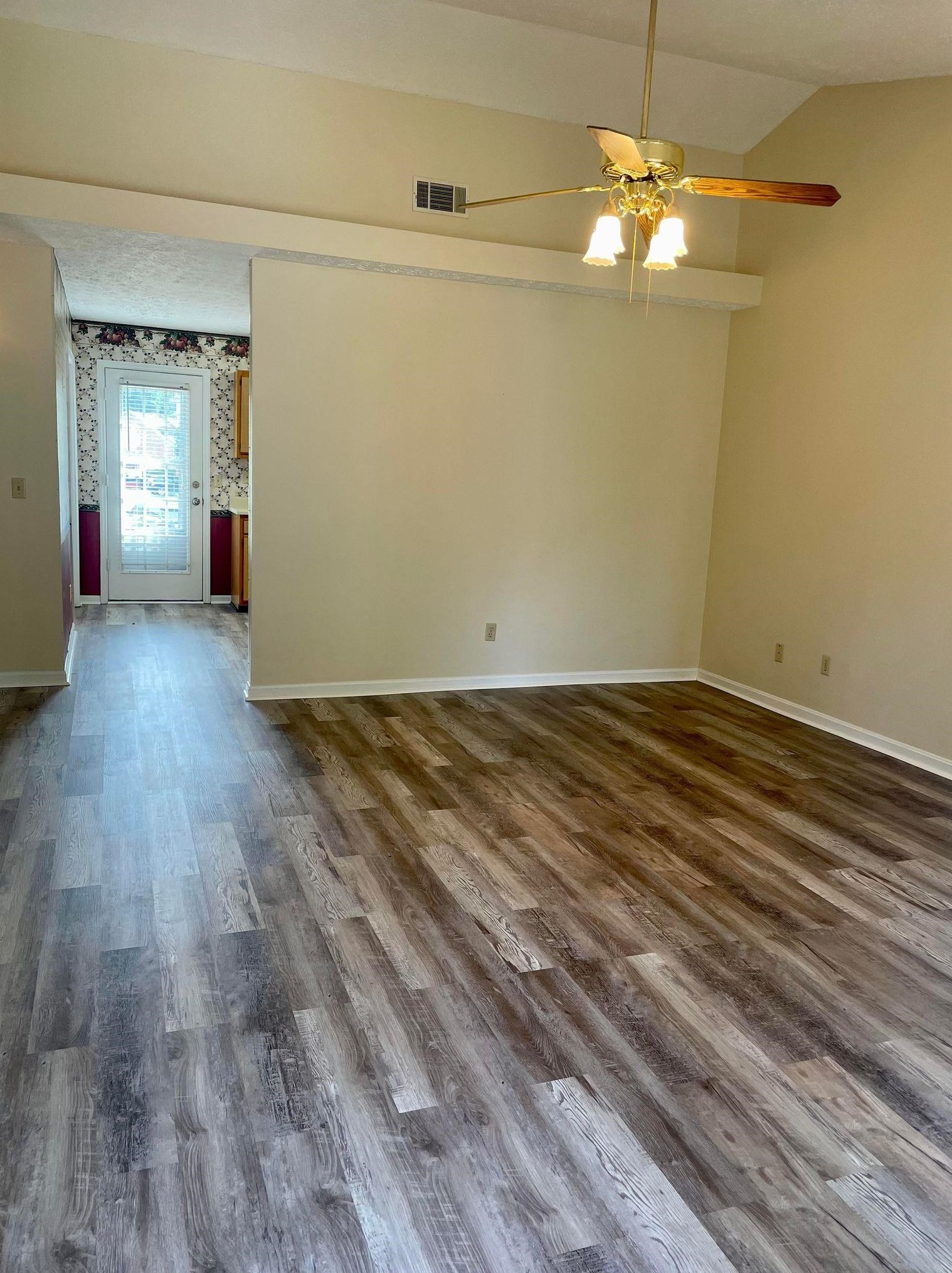 423 Woodland Dr, Warner Robins, GA 31088