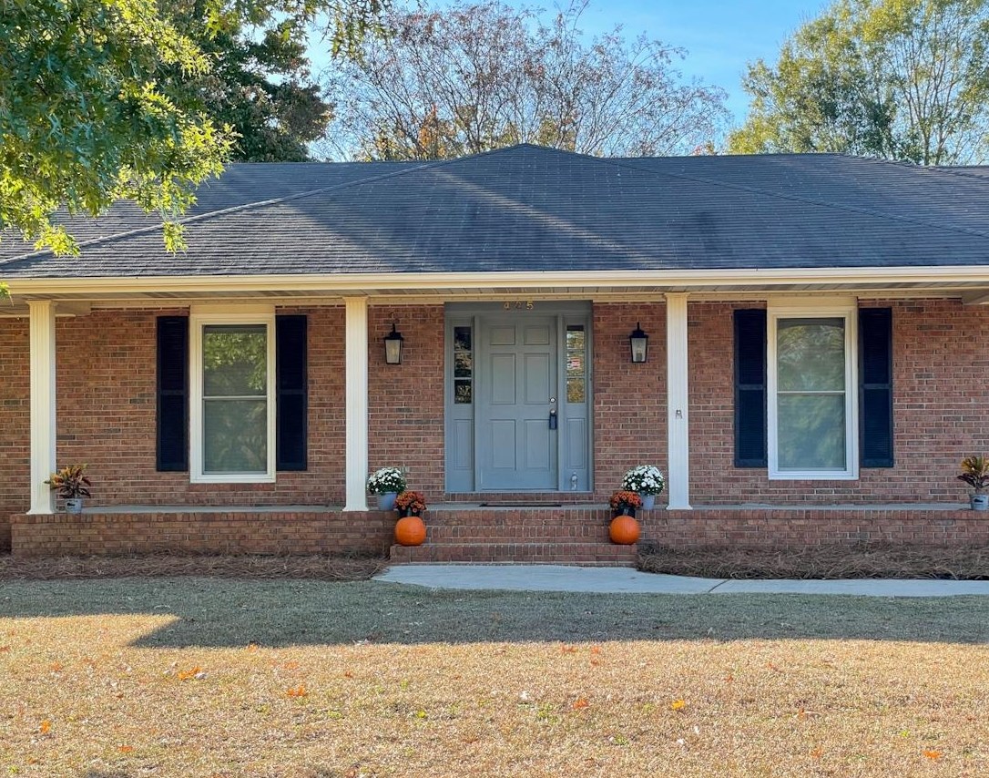 425 Valley View Dr, Marshallville, GA 31030