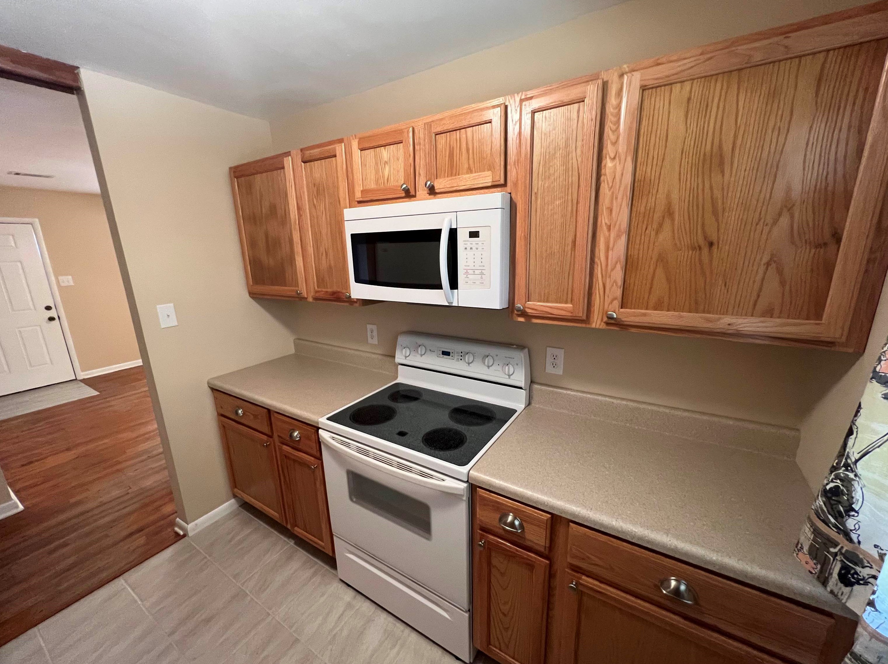 100 Susan Dr, Warner Robins, GA 31093-2138