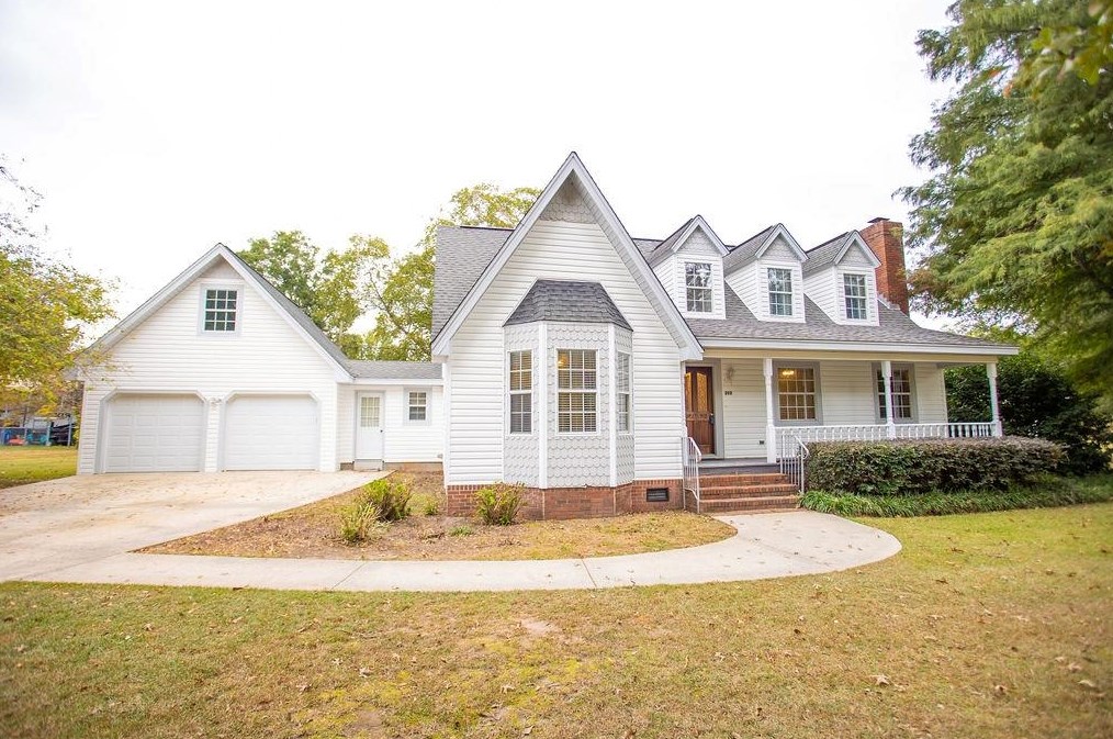 202 Tucker Rd, Warner Robins, GA 31088