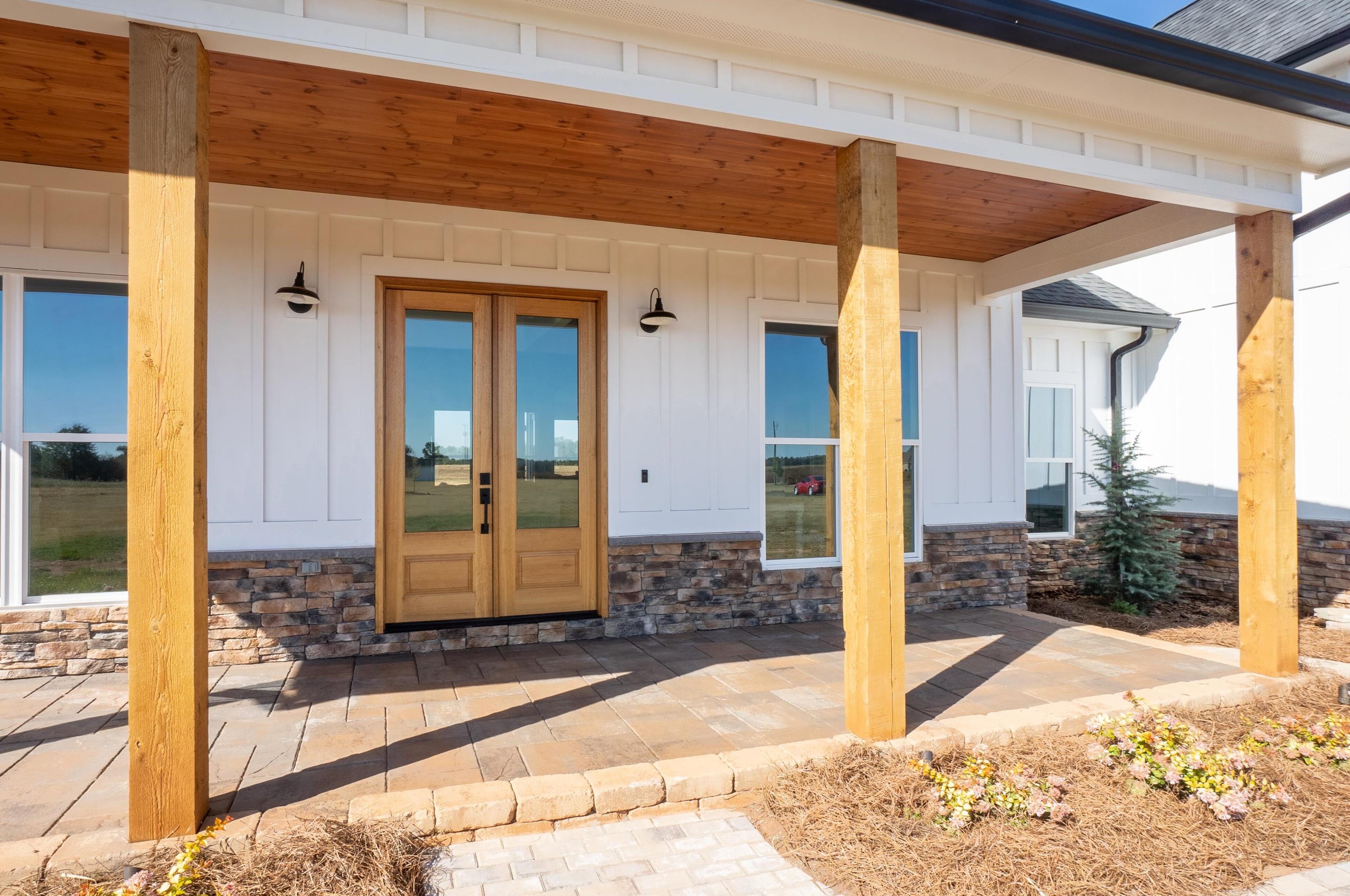 185 Gilbert Rd, Elko, GA 31025-2209