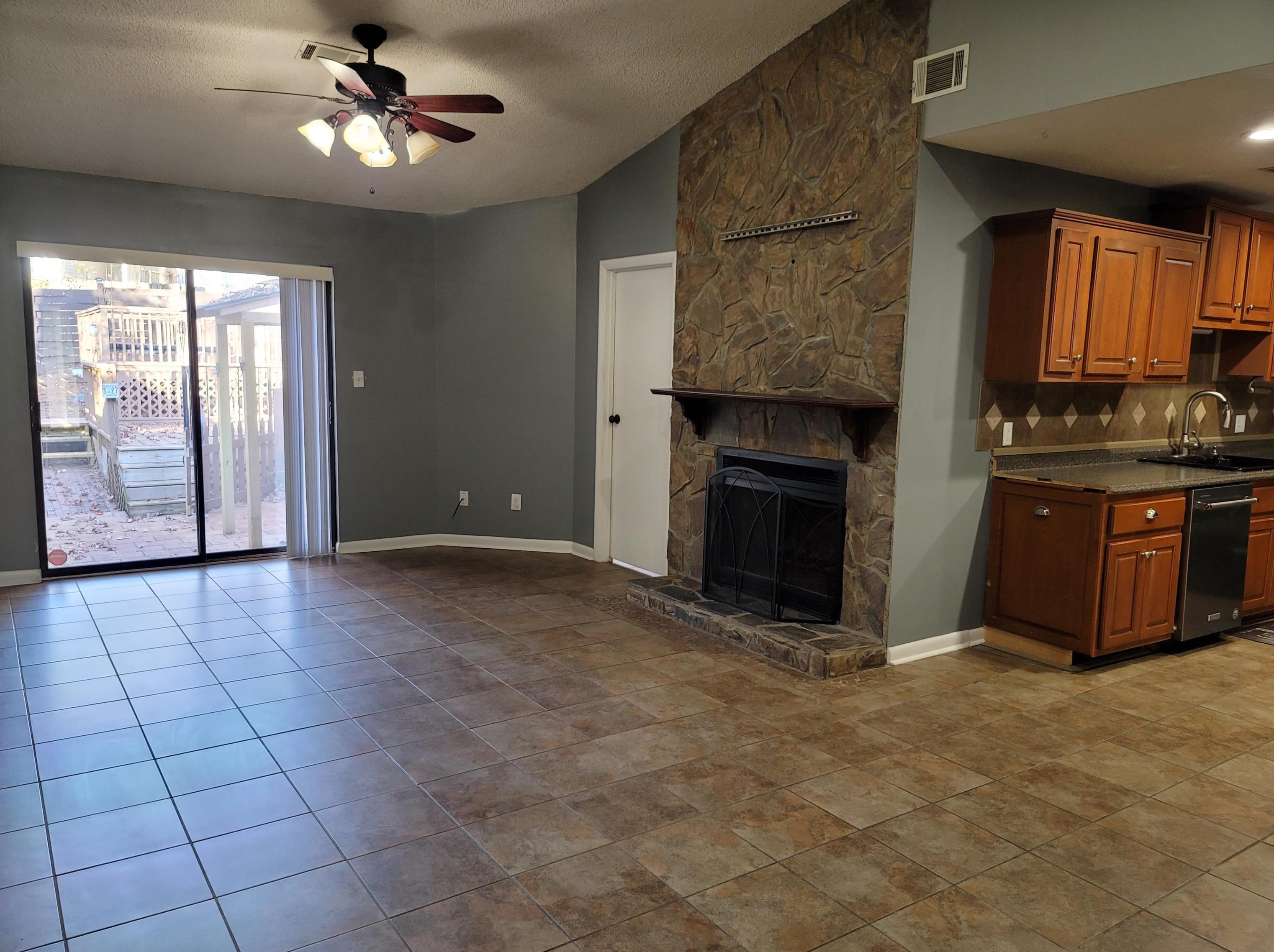211 Somerset Dr, Warner Robins, GA 31088