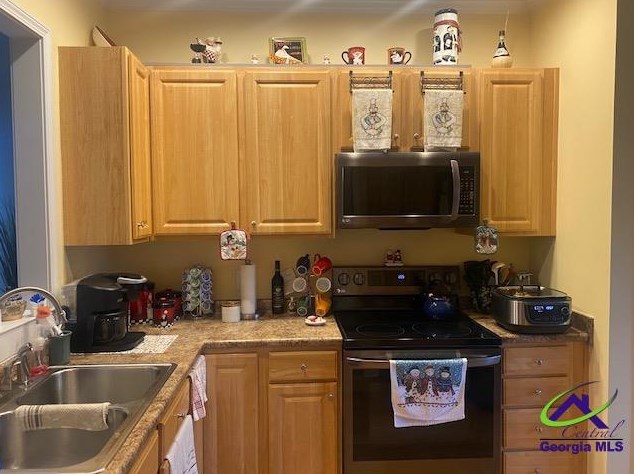 325 S Houston Springs, Vienna, GA 31092
