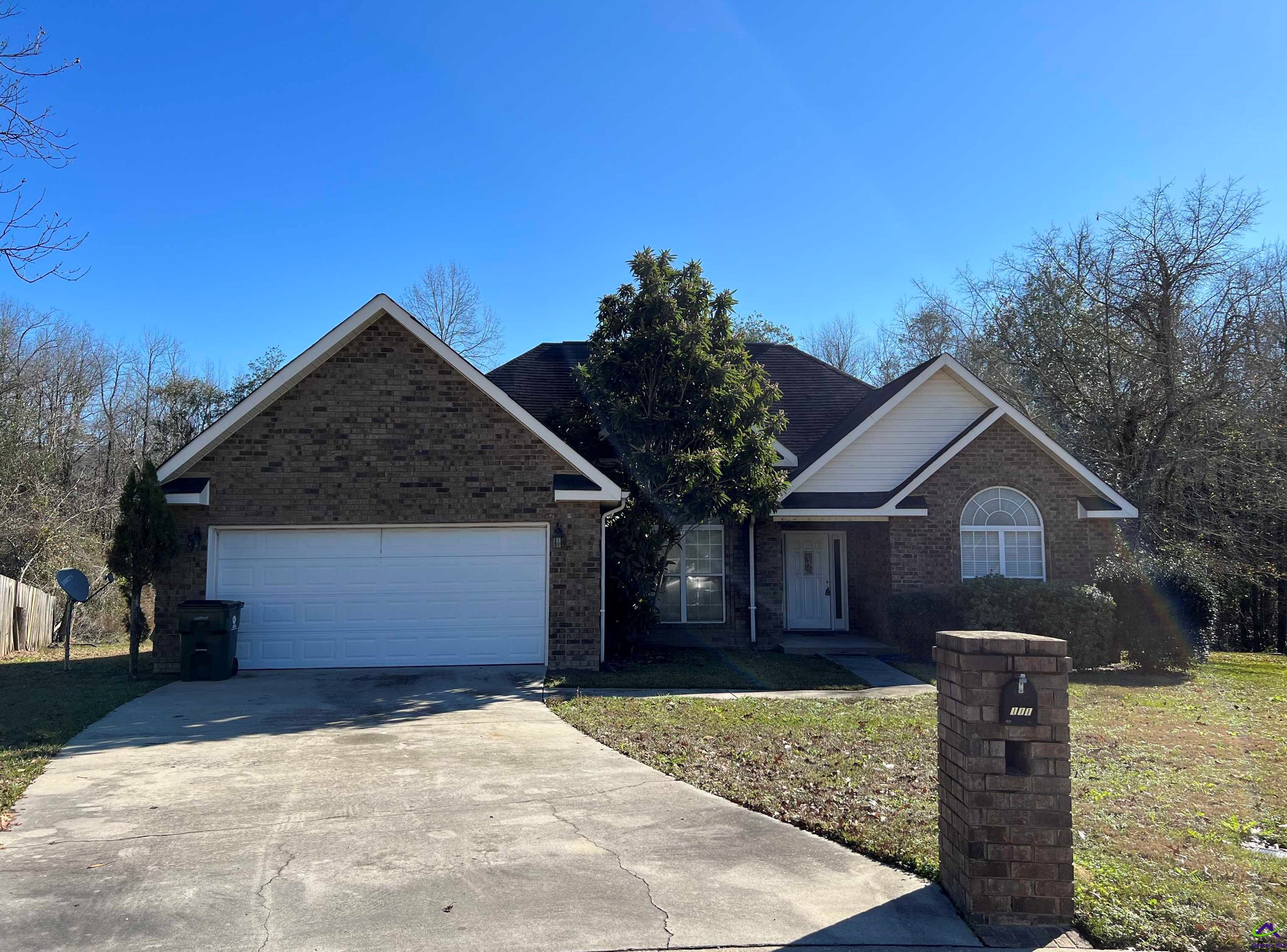 111 Links View Ct, Bonaire, GA 31005