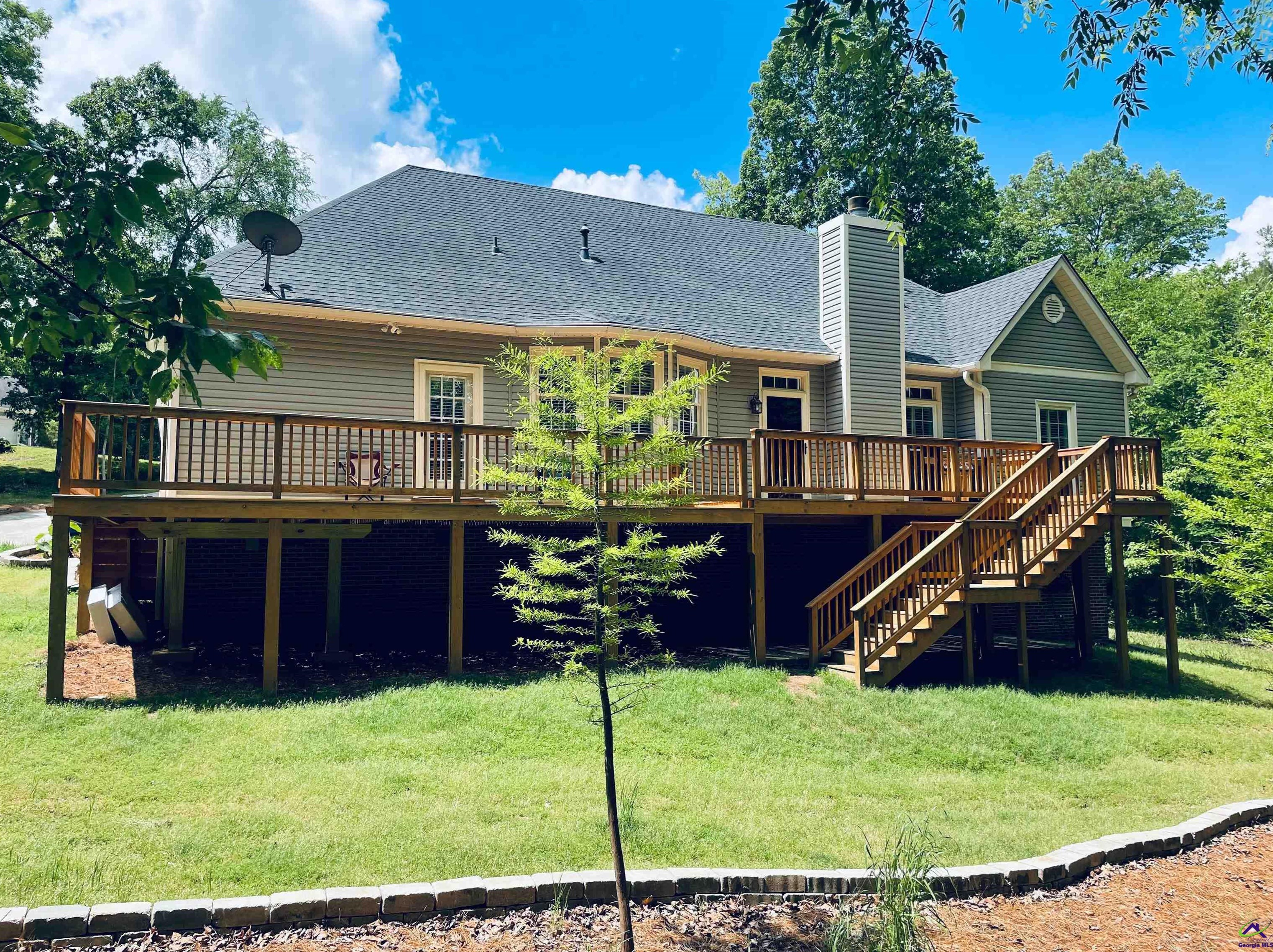 128 Huntington Pl, Macon GA  31210-4252 exterior
