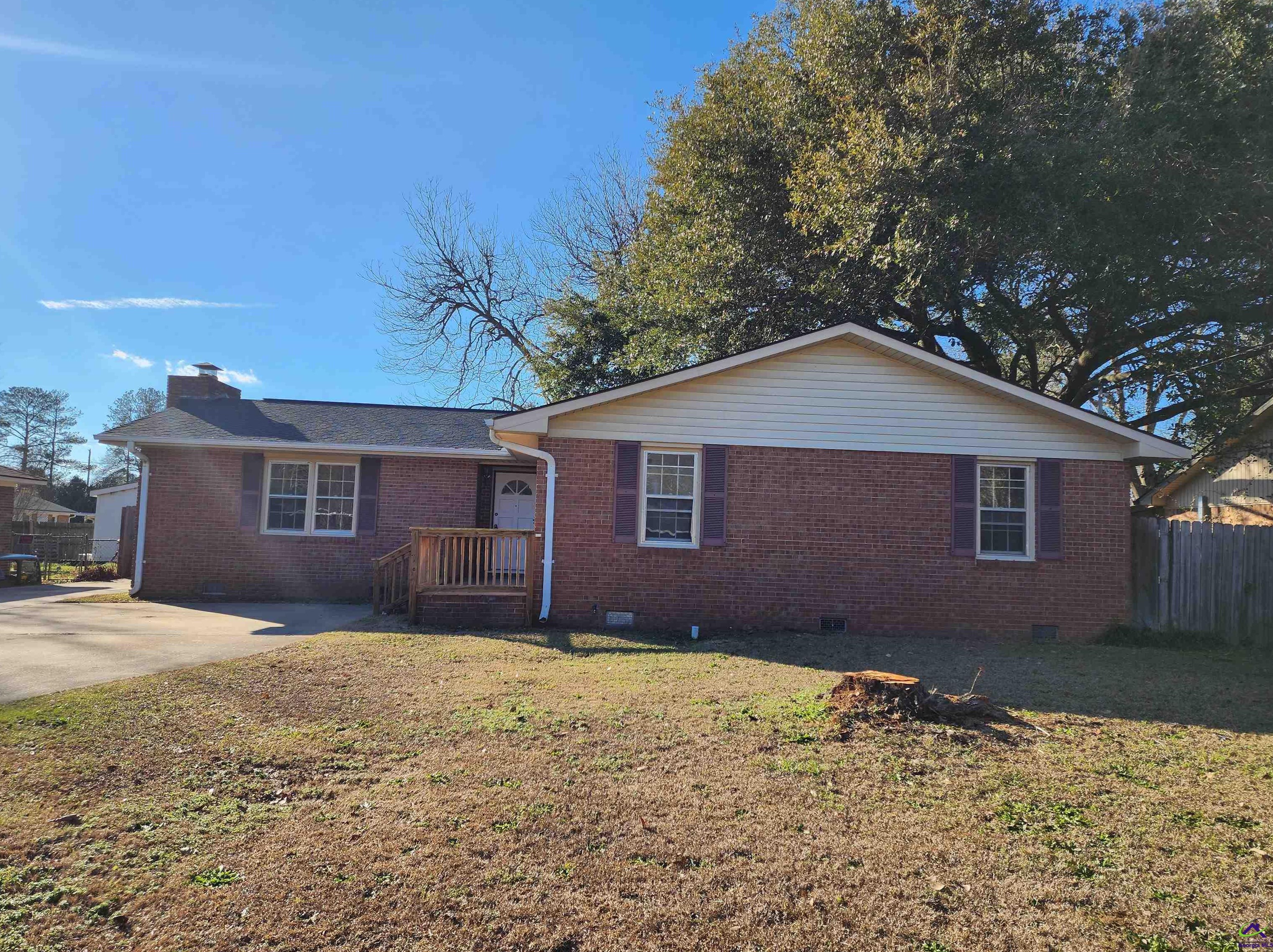 111 Henry St, Warner Robins, GA 31088