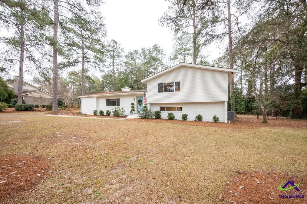 813 Forest Hill Rd, Perry, GA 31069-3645