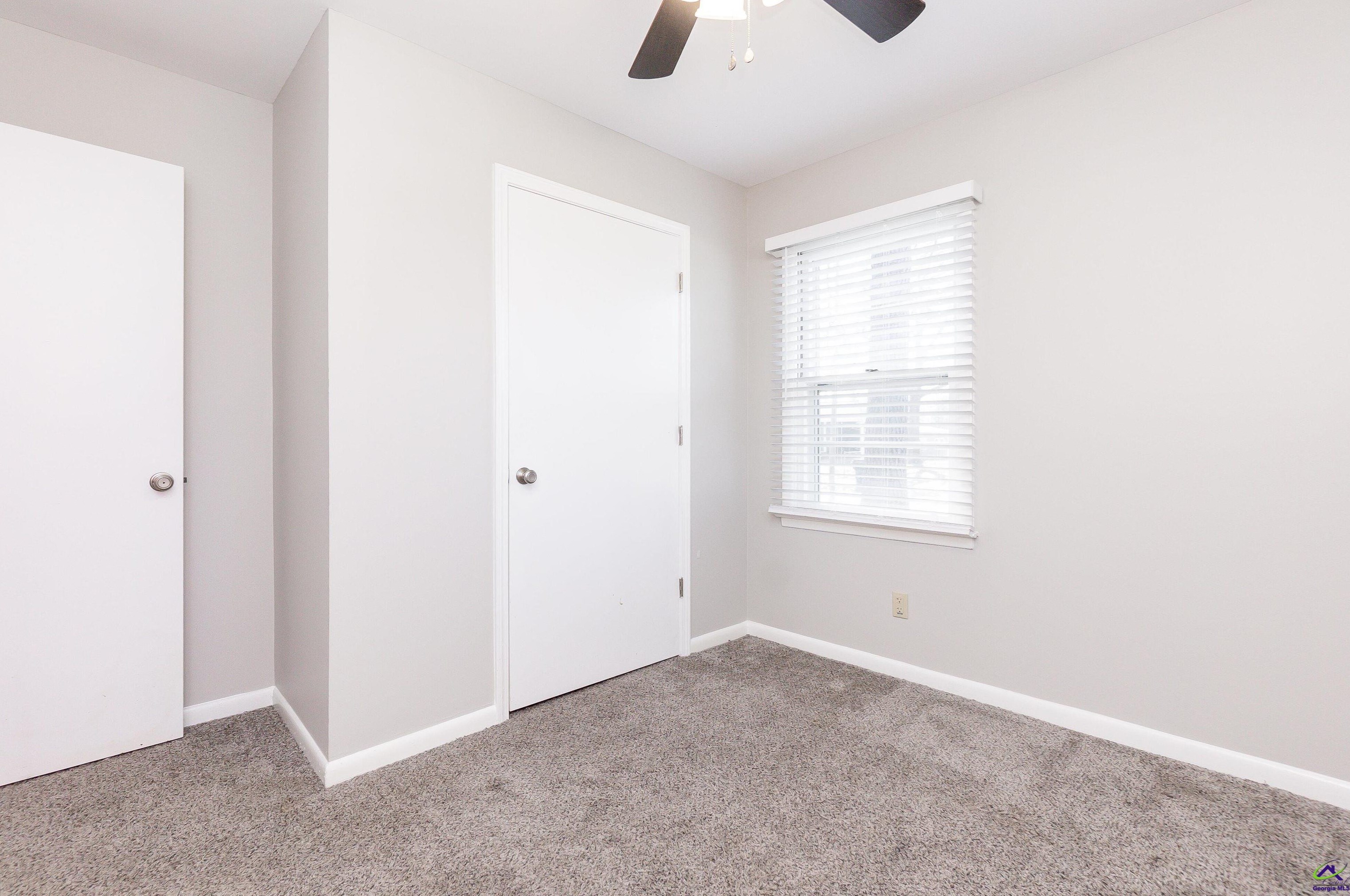 215 Meadow Dr, Warner Robins GA  31093-2121 exterior