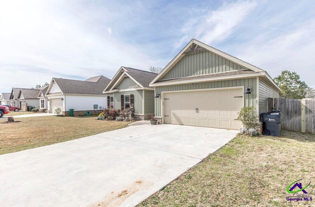 415 Avington Chase, Perry GA  31069-4888 exterior