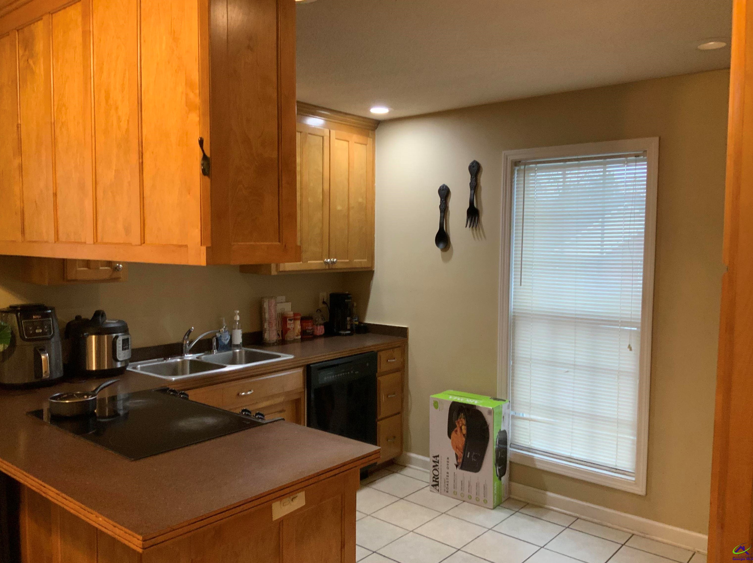 122 Mary Jay Dr, Warner Robins, GA 31088