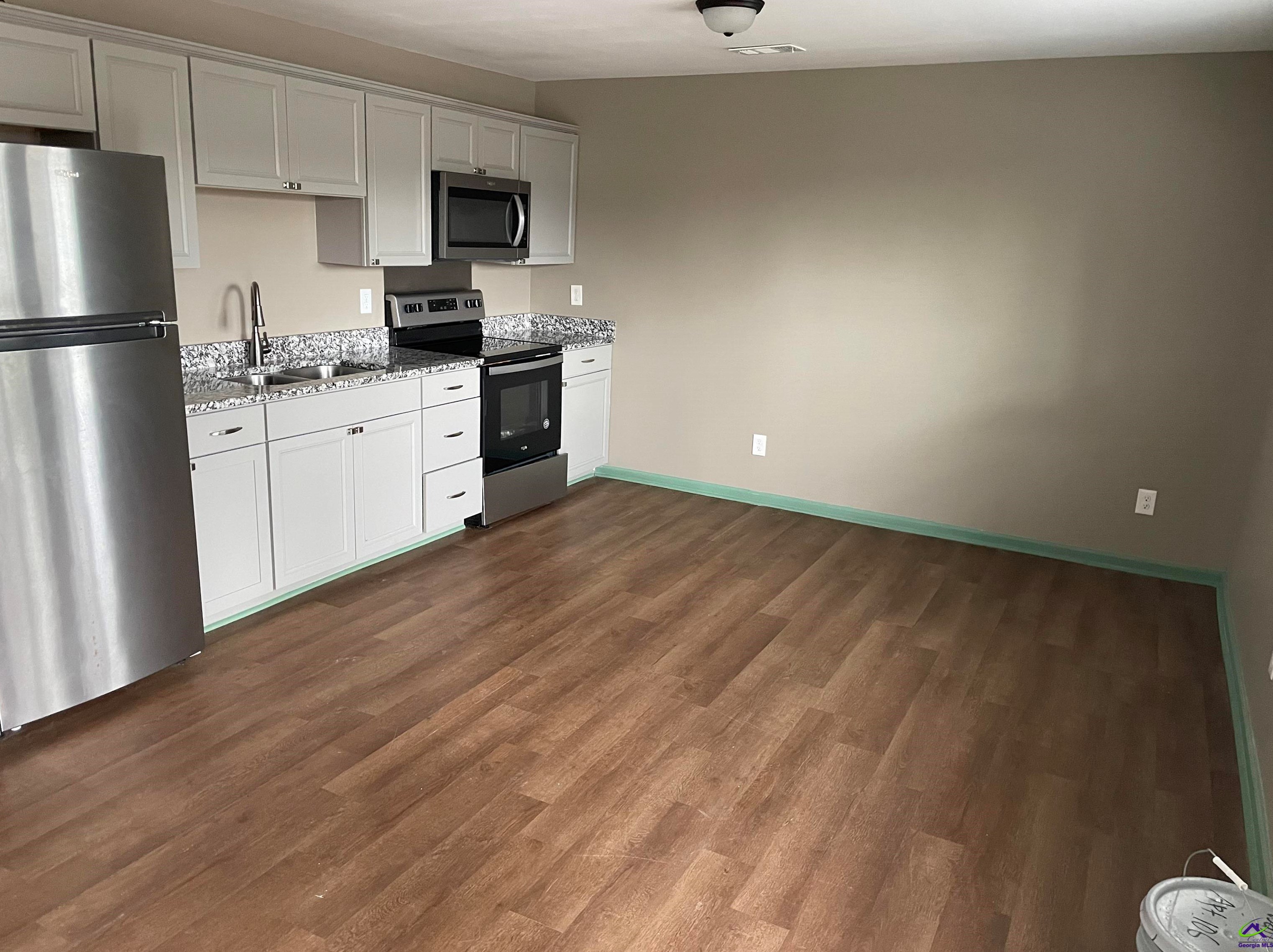 2110 -102 Elberta Rd, Warner Robins, GA 31093