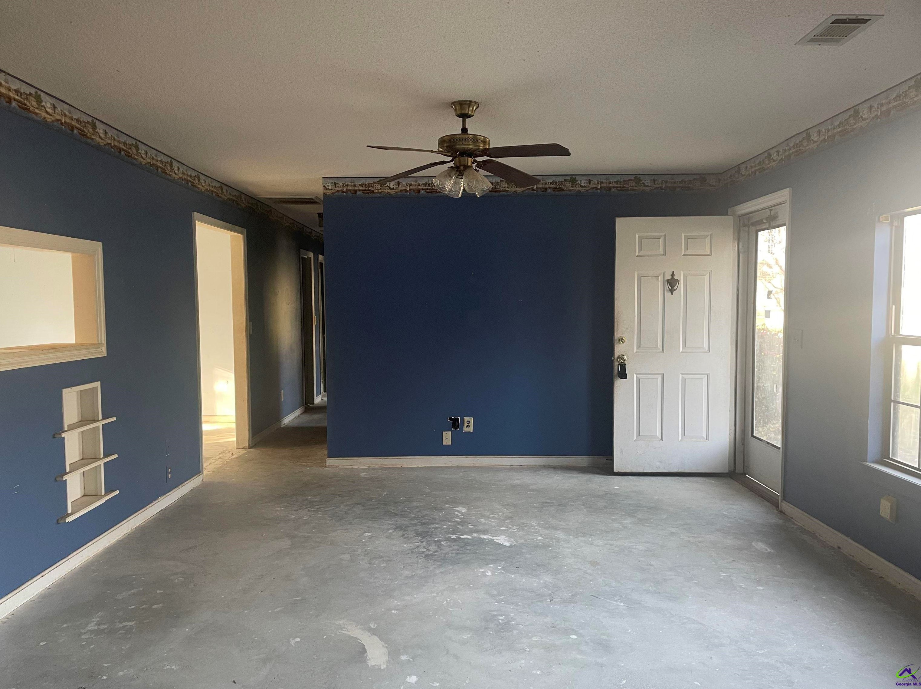 34 Lashley St, Reynolds, GA 31076-3334
