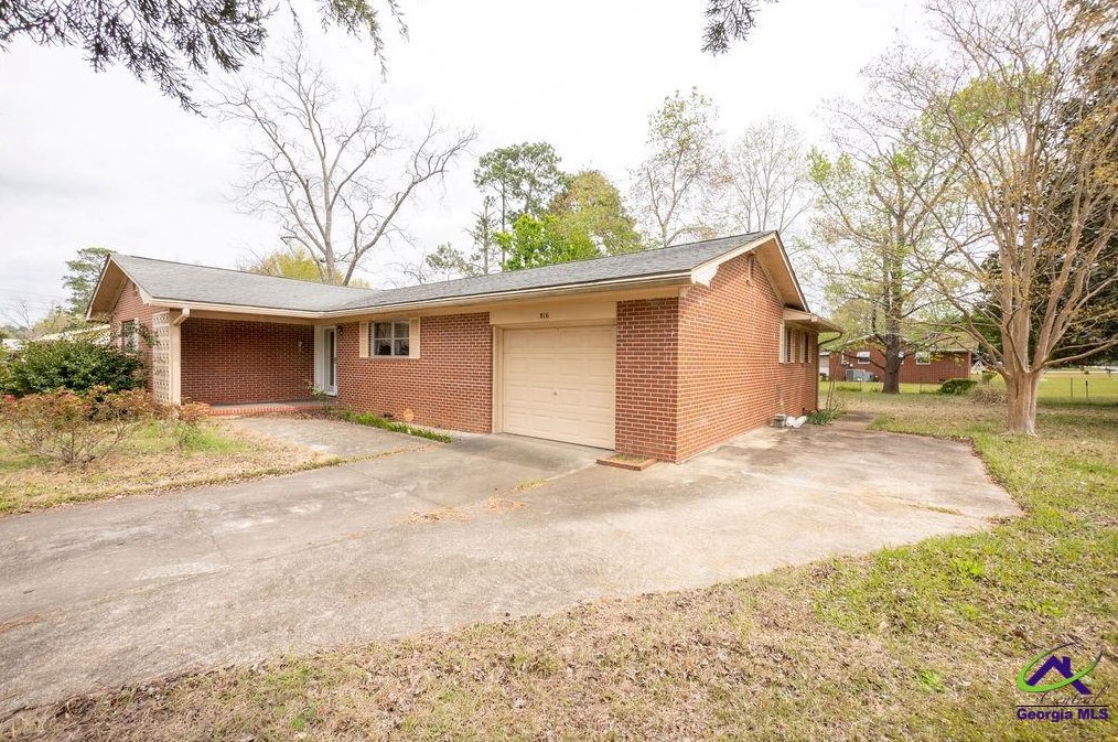 816 Forest Ave, Perry GA  31069-3726 exterior