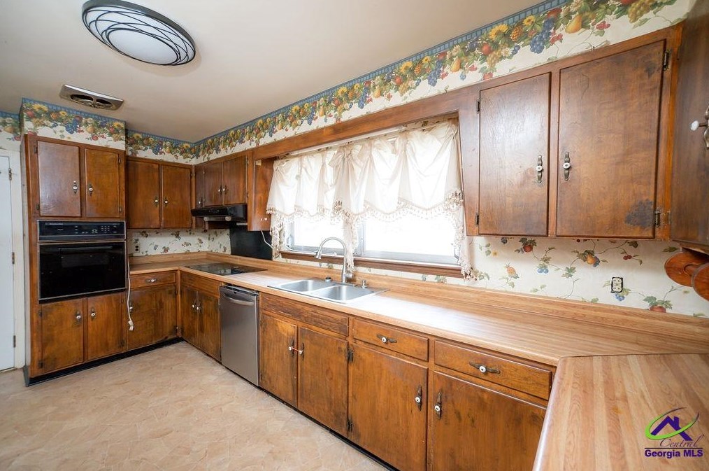 816 Forest Ave, Perry GA  31069-3726 exterior