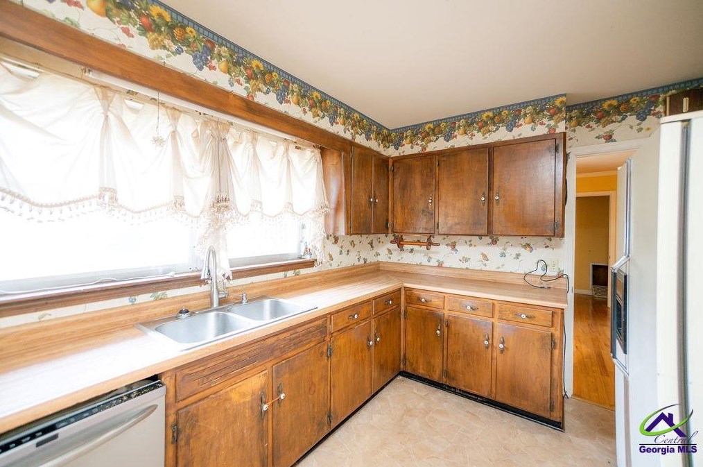 816 Forest Ave, Perry GA  31069-3726 exterior