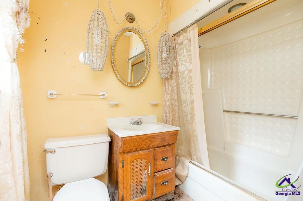 816 Forest Ave, Perry GA  31069-3726 exterior