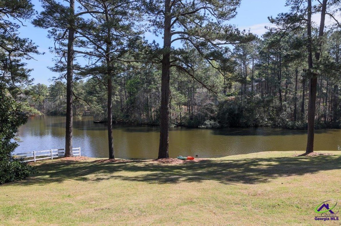 105 Heritage Ct, Macon, GA 31210-1202