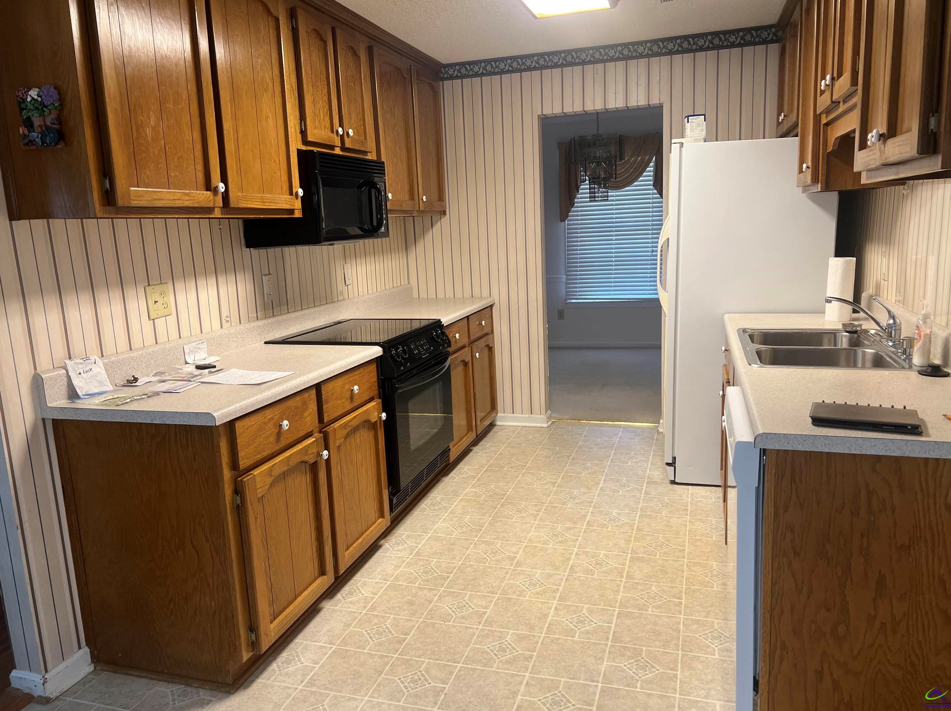 213 Westwood Dr, Warner Robins, GA 31088