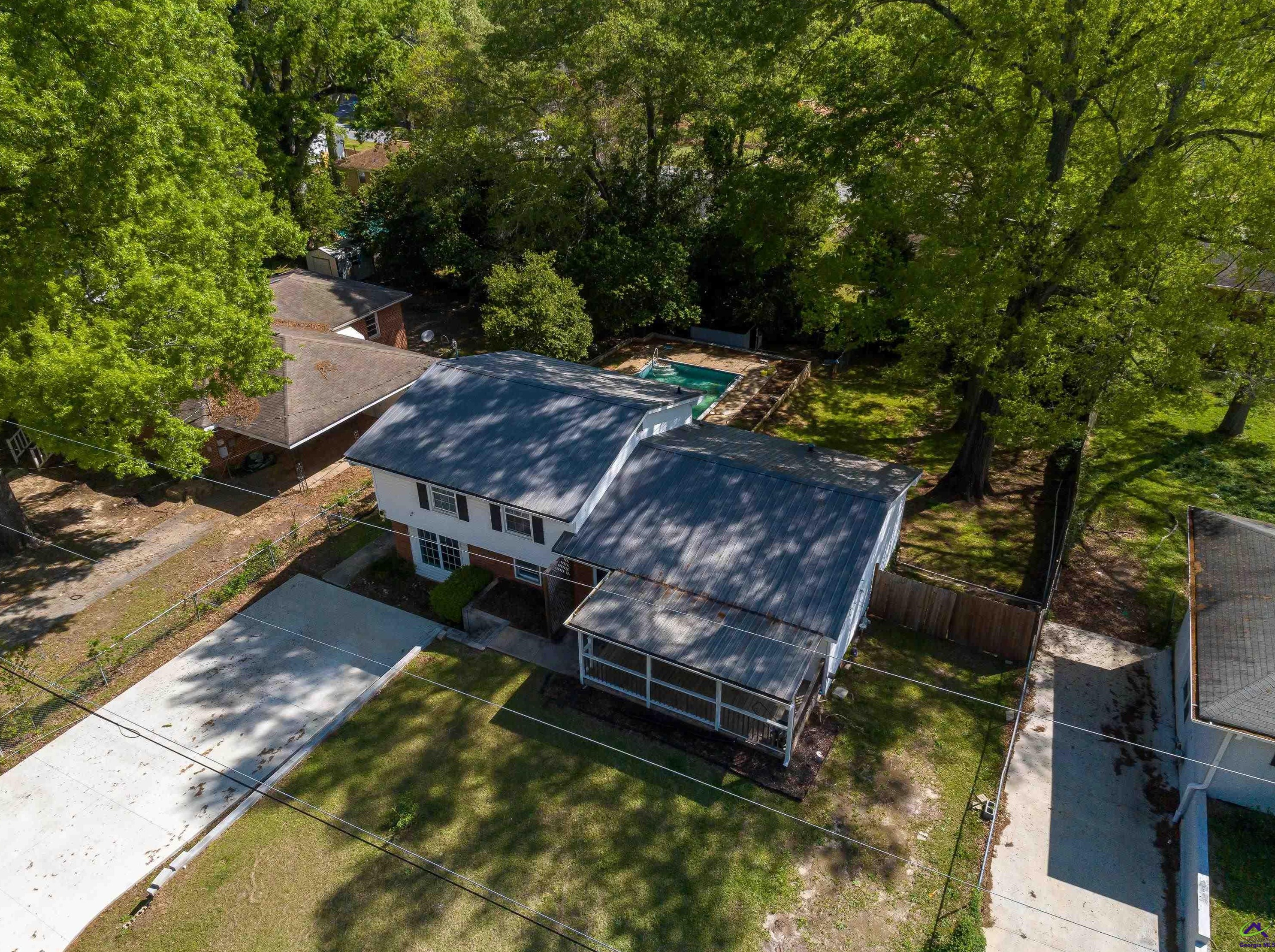206 Kingsway Dr, Warner Robins GA  31088-4004 exterior