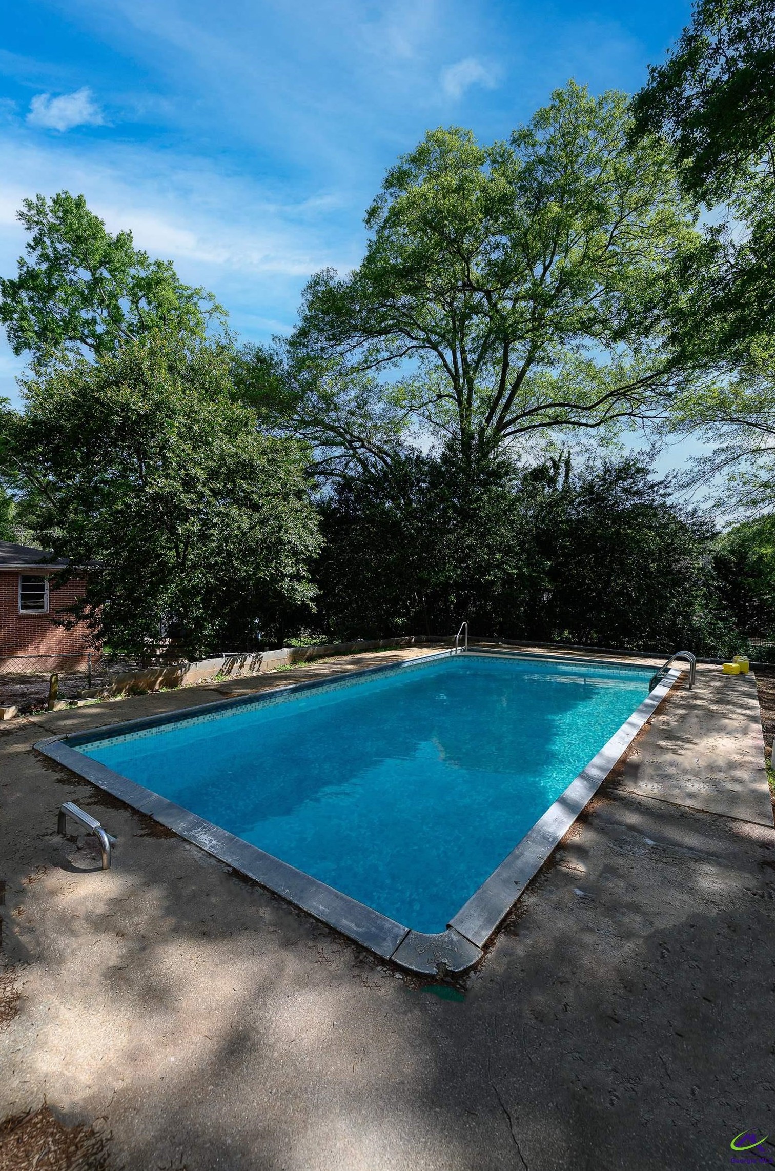 206 Kingsway Dr, Warner Robins GA  31088-4004 exterior