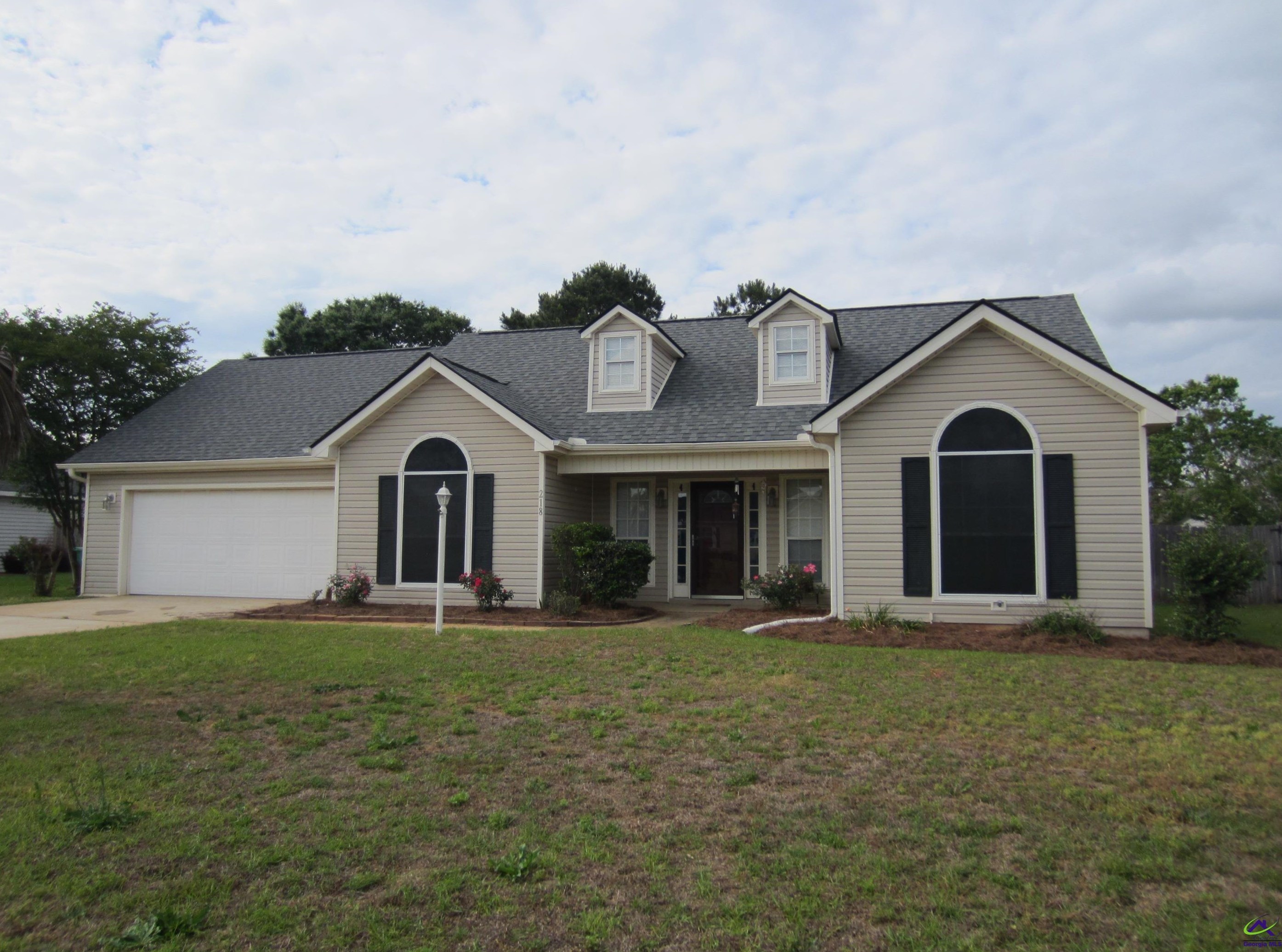 218 Autumn Woods Dr, Warner Robins, GA 31088