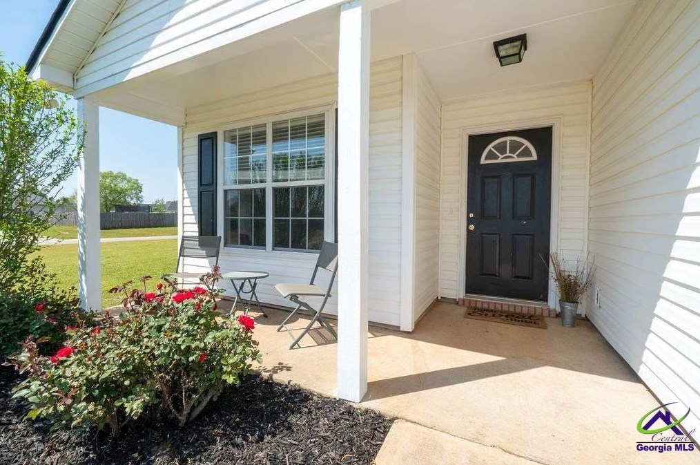 100 Strawbridge Ln, Bonaire, GA 31005