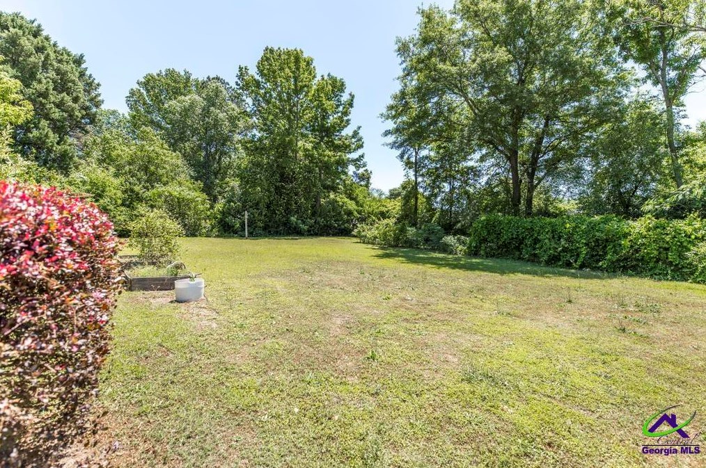 304 Belmont Dr, Warner Robins GA  31088-5546 exterior