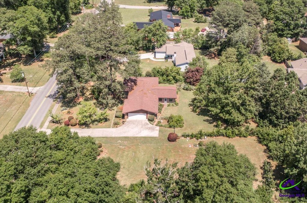 304 Belmont Dr, Warner Robins GA  31088-5546 exterior