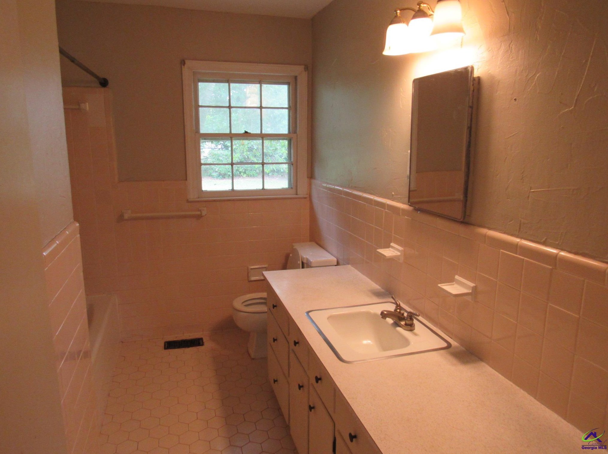 1012 Pine Pl, Perry GA  31069-2333 exterior