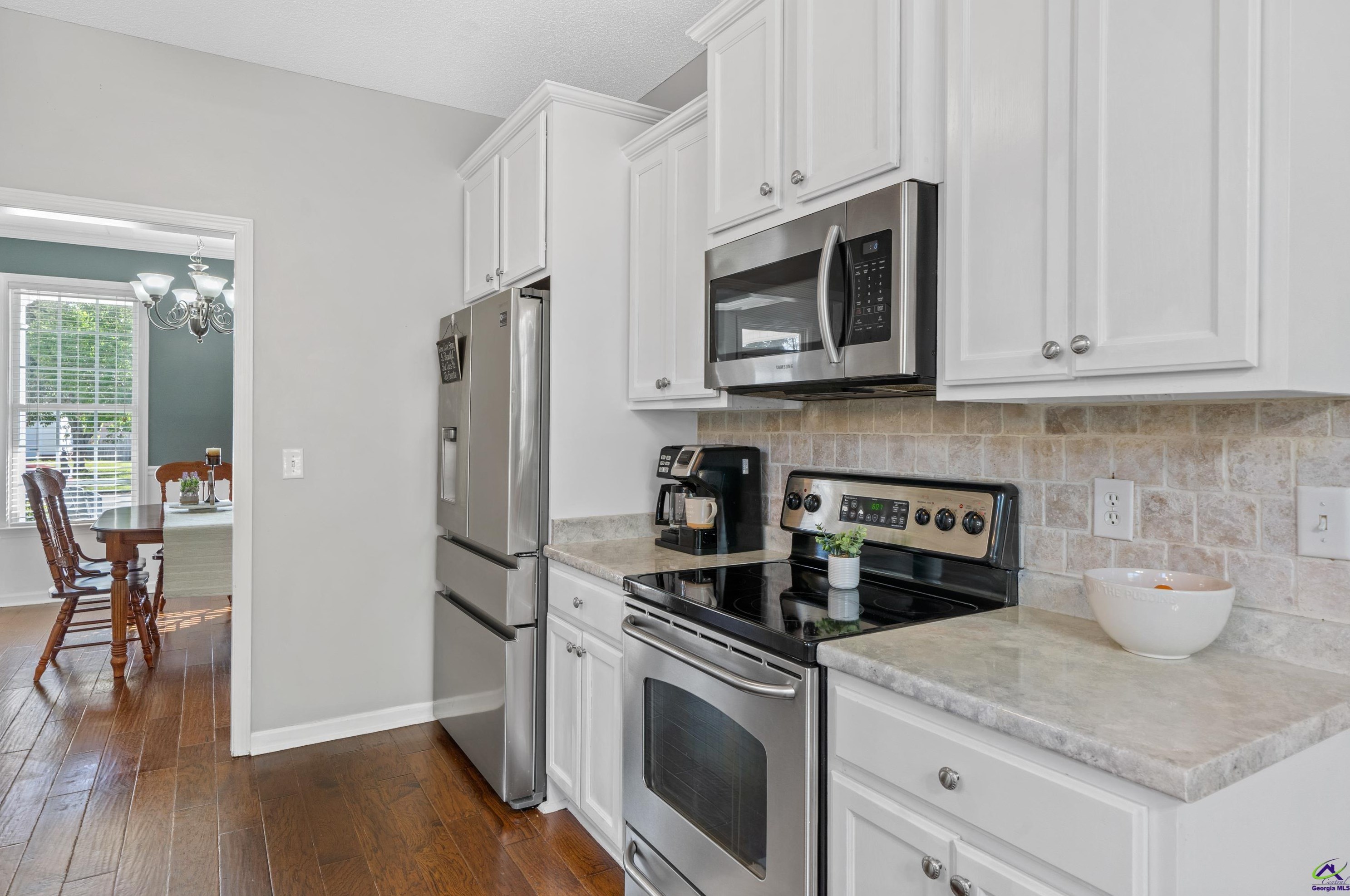 113 Meyers Lake Dr, Warner Robins GA  31088-2109 exterior