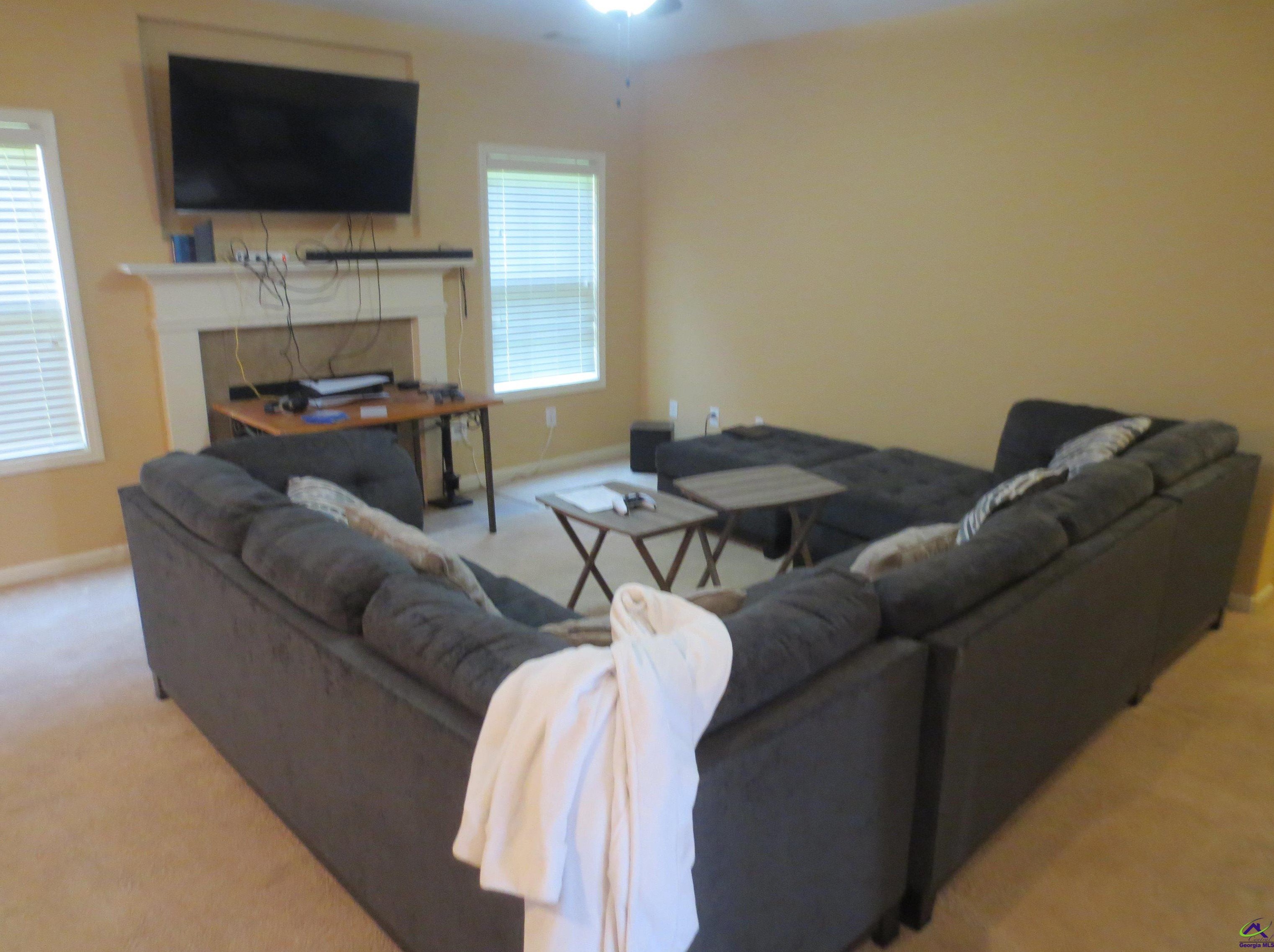 114 Flowing Meadows Dr, Kathleen, GA 31047
