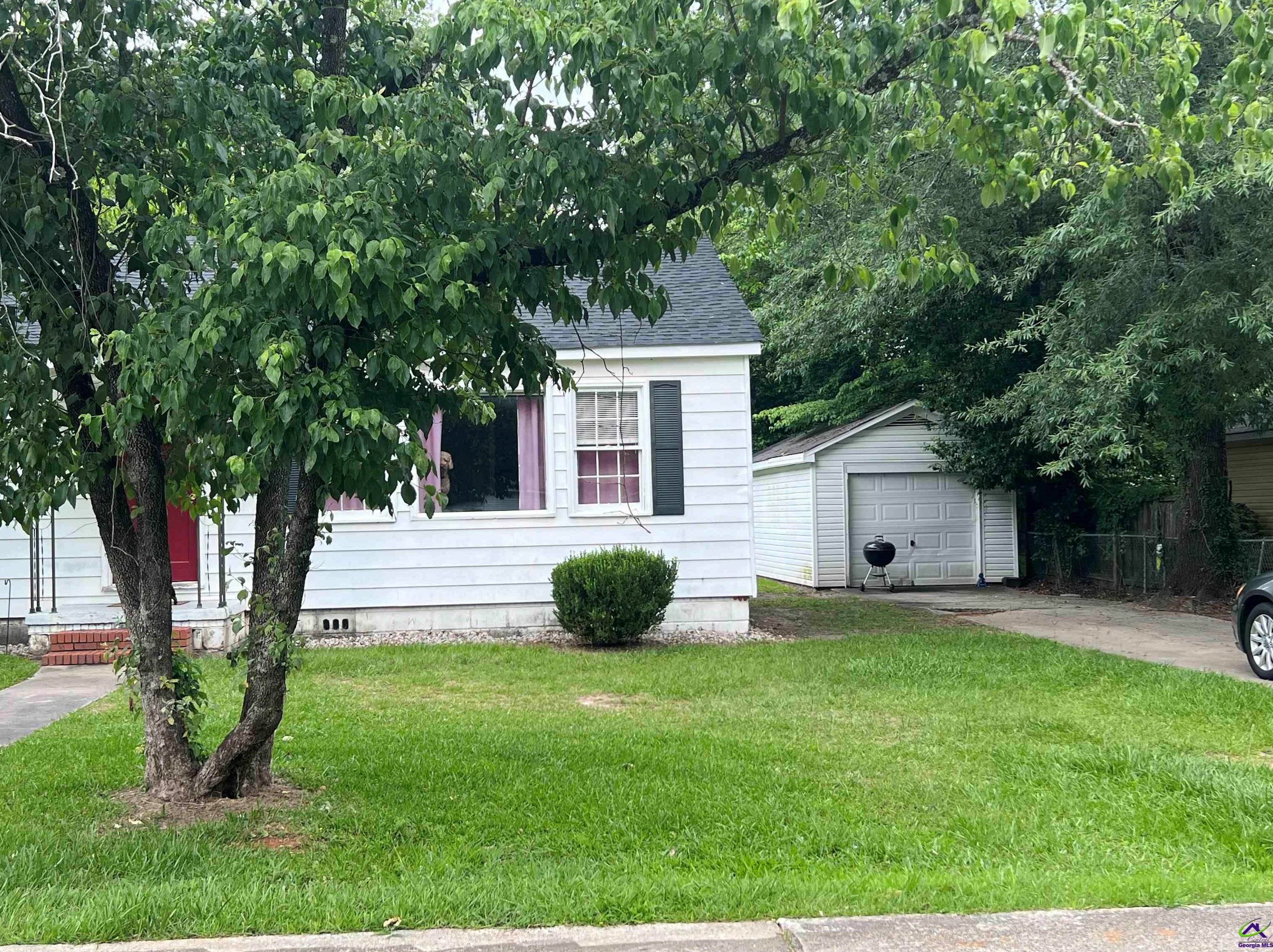 220 Shirley Dr, Warner Robins, GA 31088