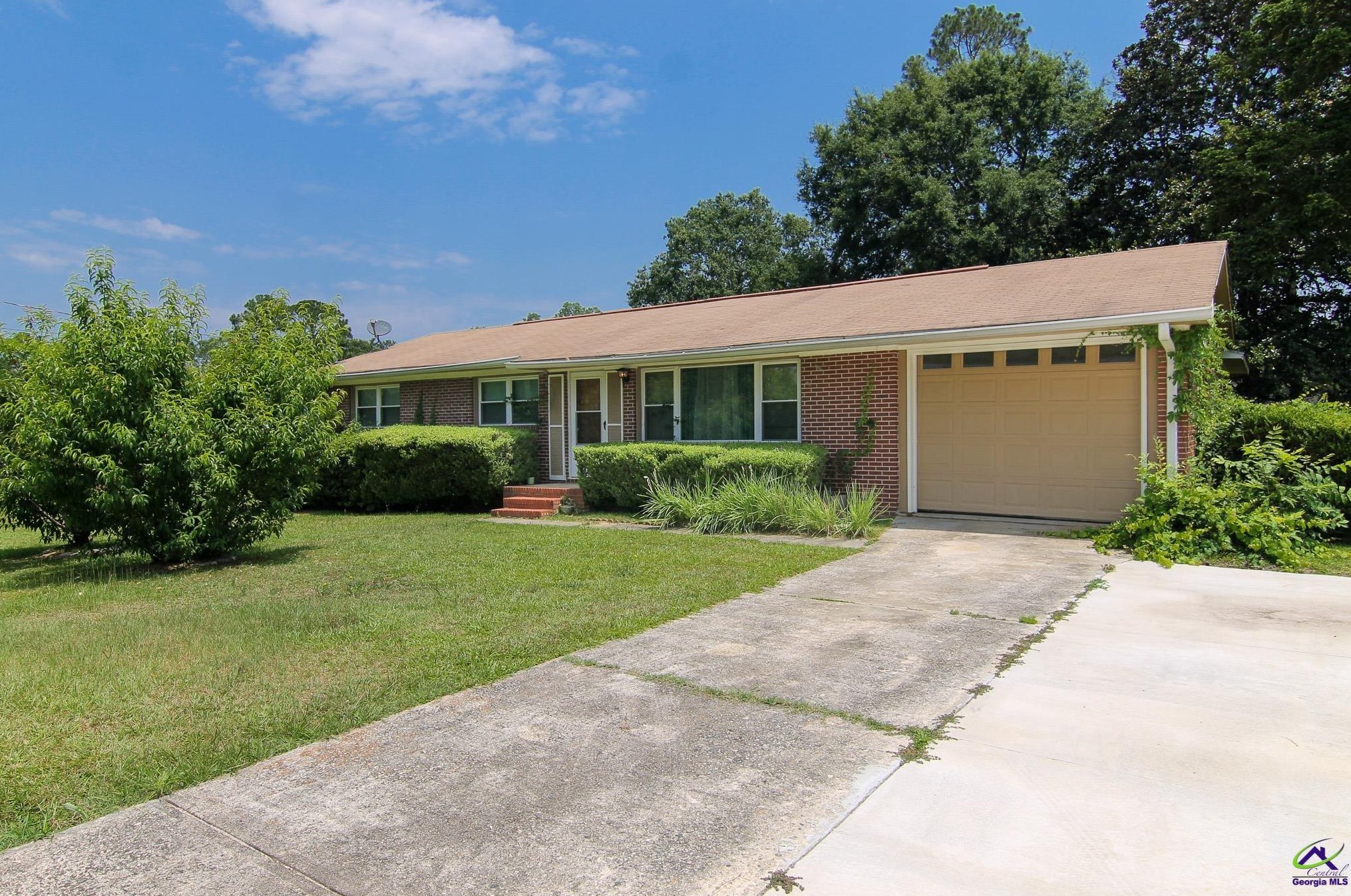 78 Duncan St, Marshallville, GA 31030-4593