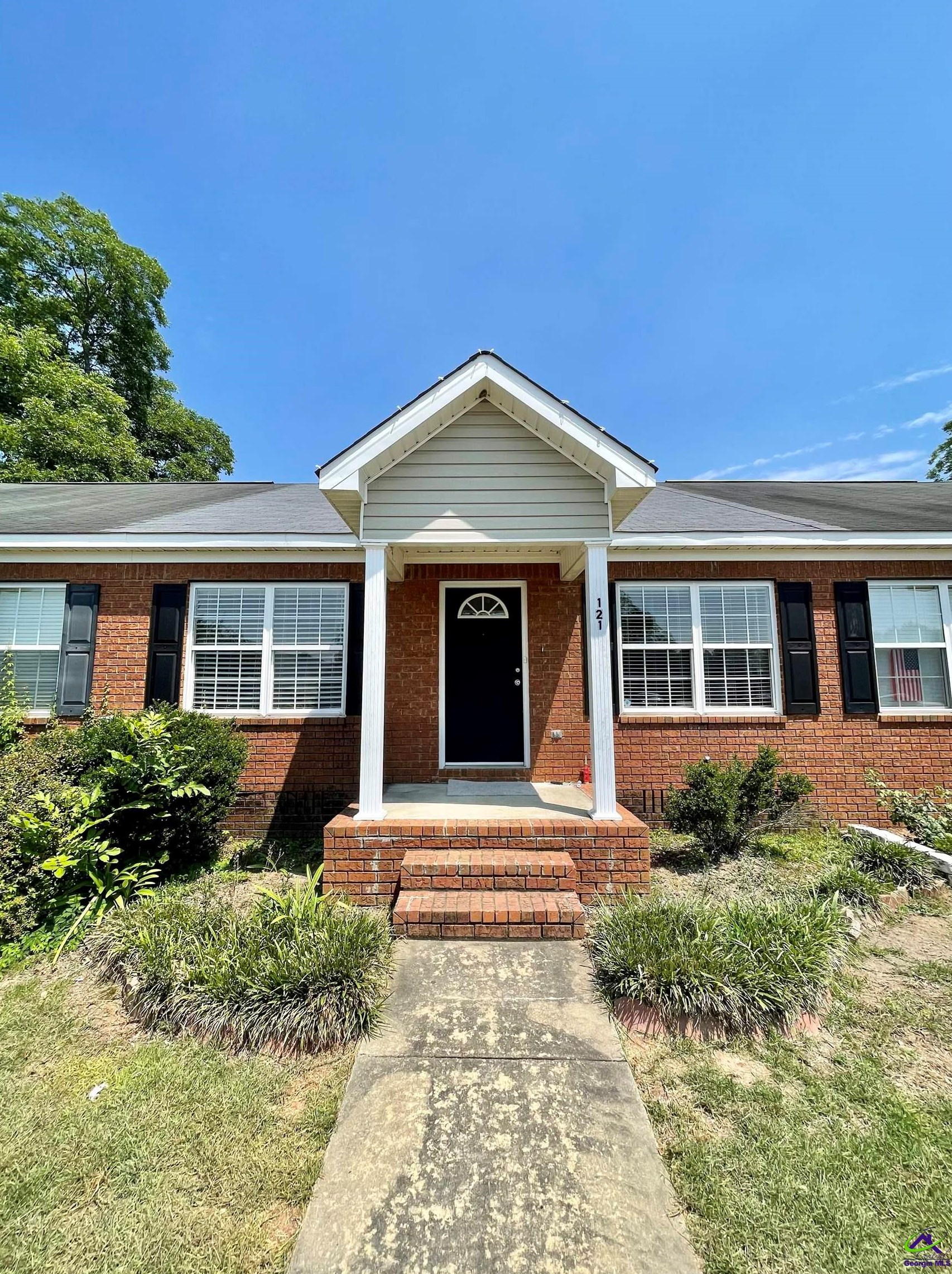 121 Northpointe Dr, Lithonia, GA 31028