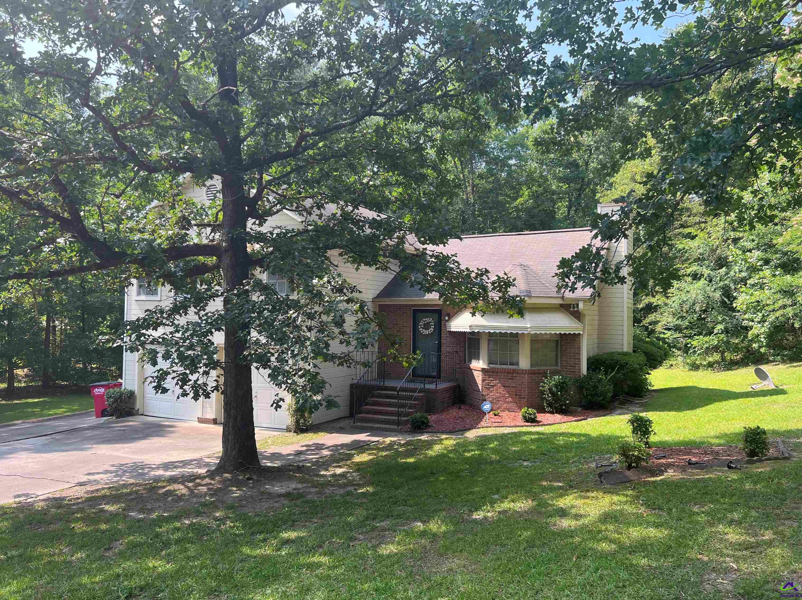 6855 Leslie Ln, Macon, GA 31220