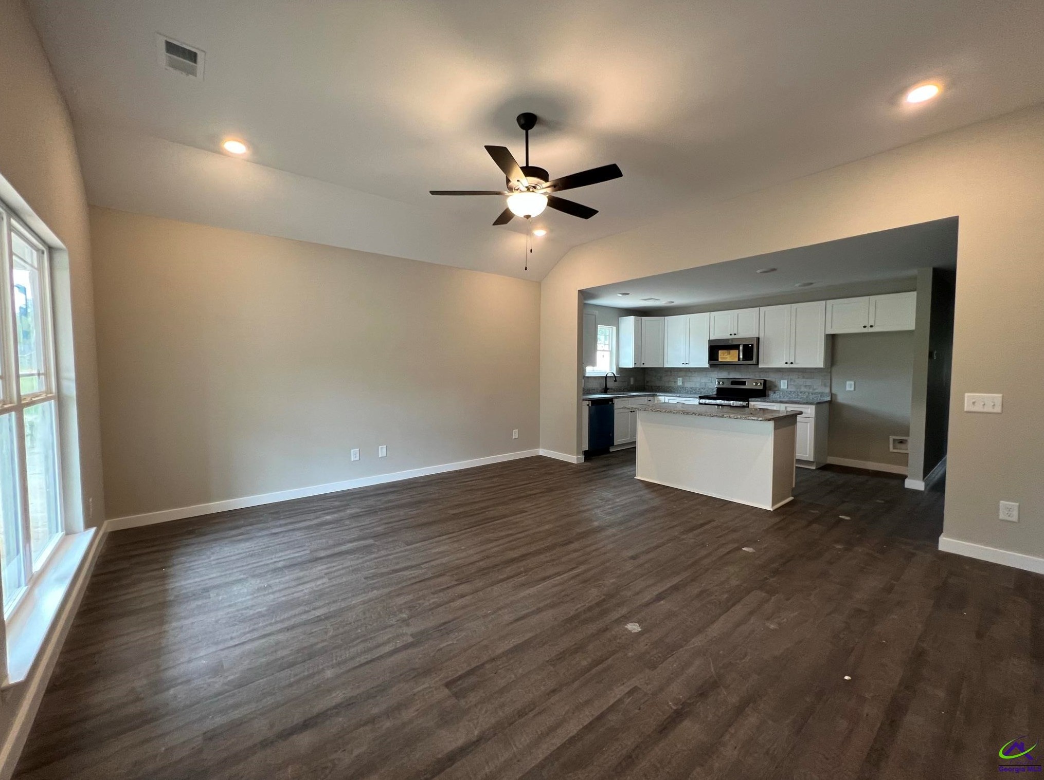 112 Village Cir, Empire, GA 31014-6863