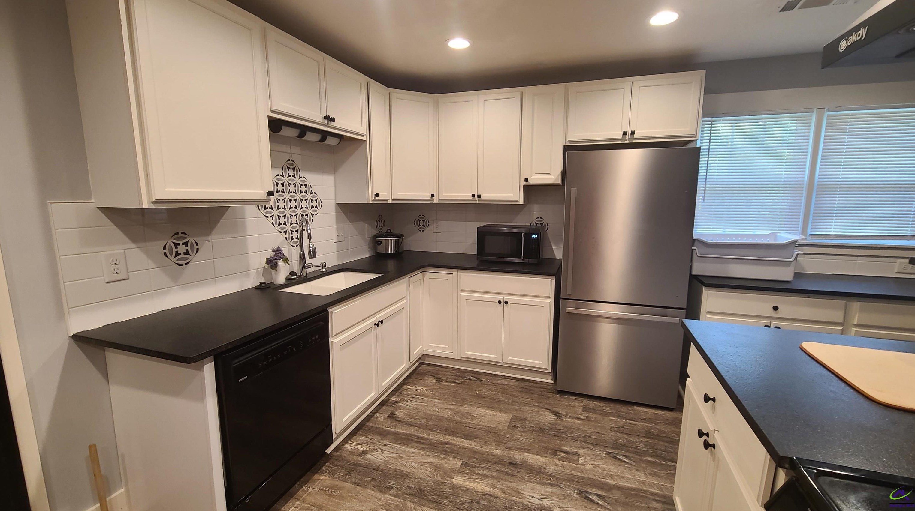 602 Skyway Dr, Warner Robins, GA 31088