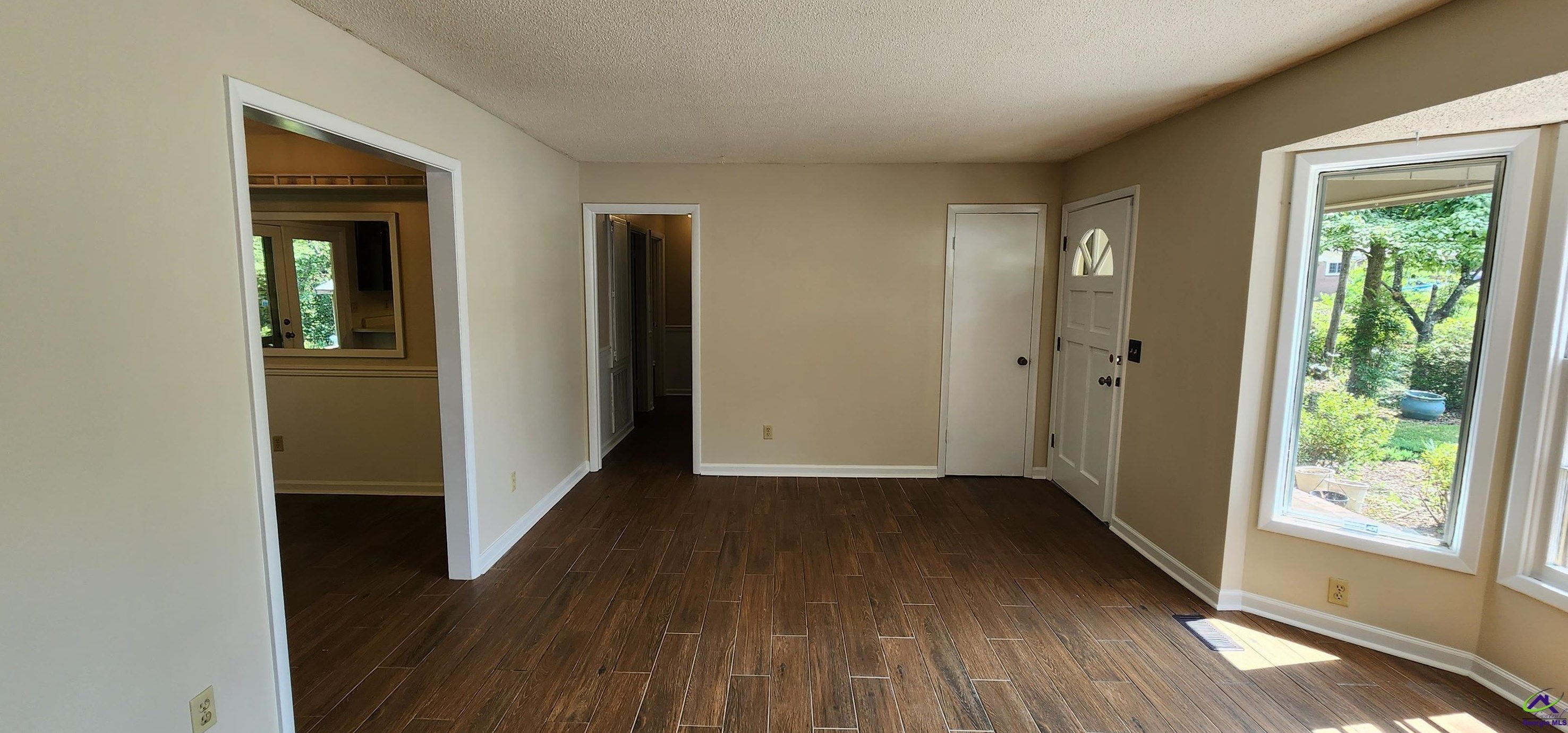 318 Burns Dr, Warner Robins, GA 31088
