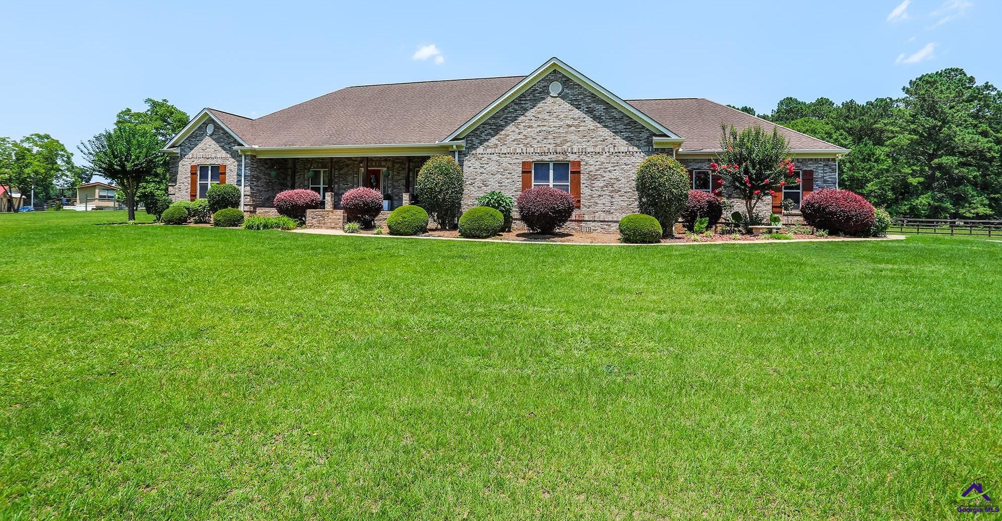 526 Thompson Mill Rd, Bonaire, GA 31005