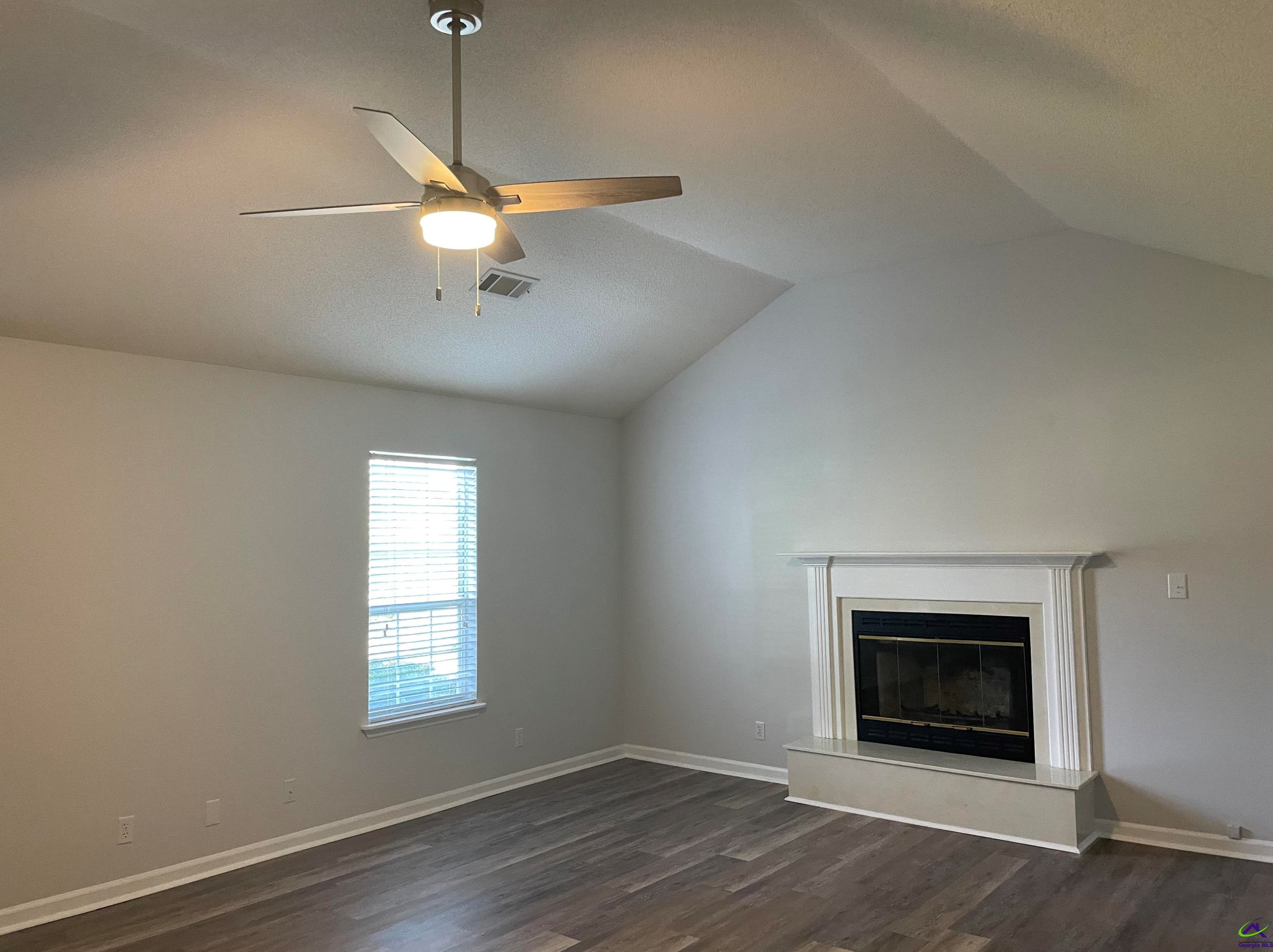 107 Barrington Pl N, Warner Robins, GA 31088