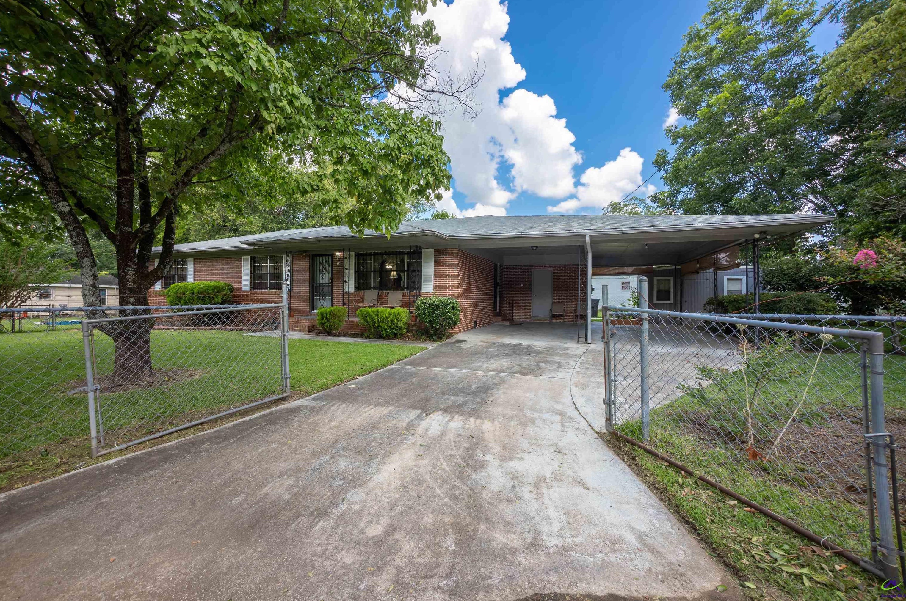 715 Walcott St, Perry, GA 31069