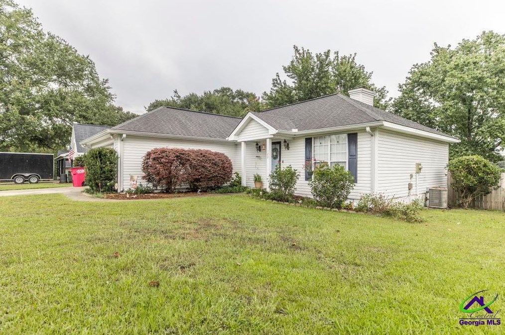 122 Ridge Bend Dr, Lithonia, GA 31028