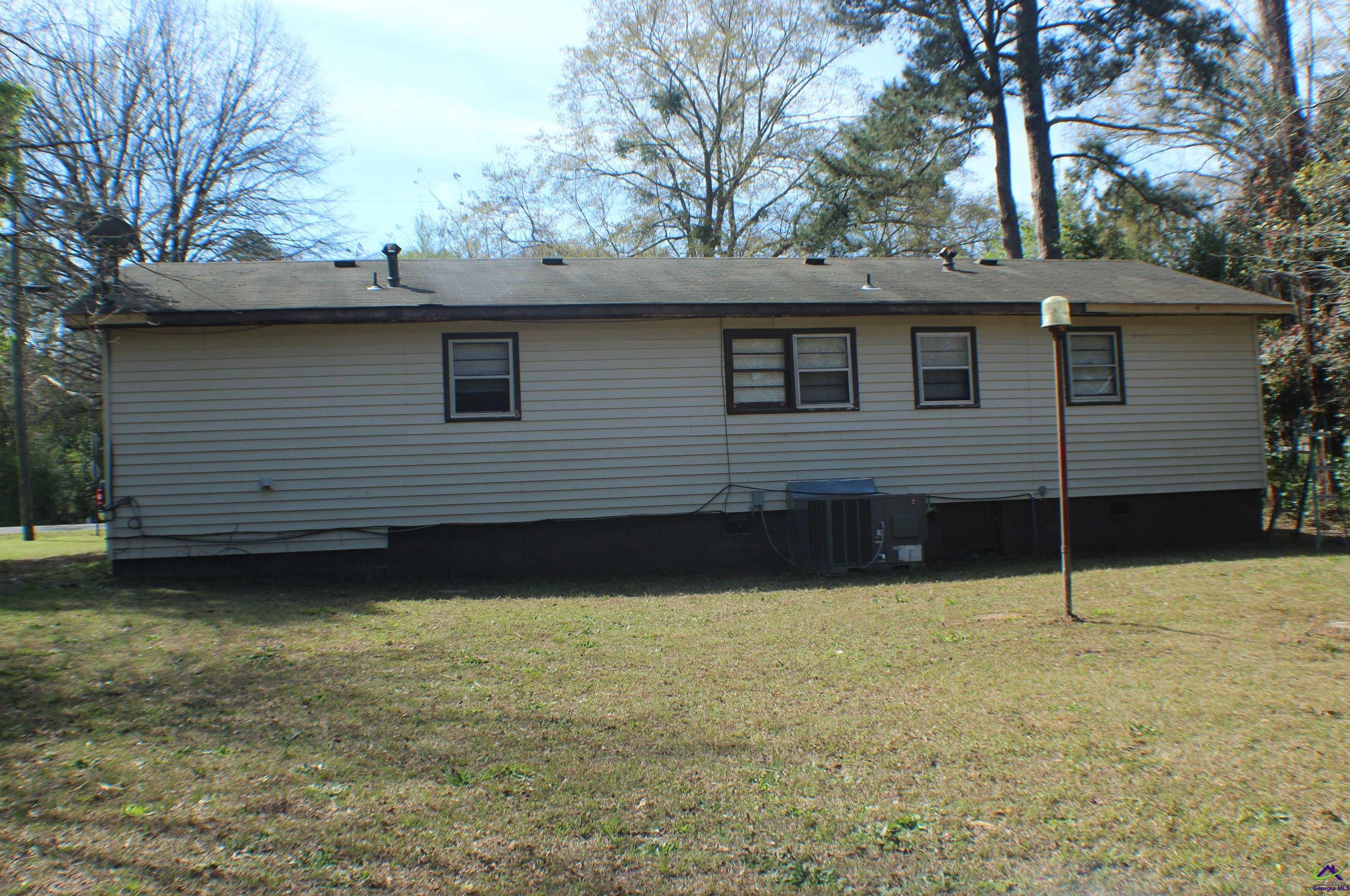 202 Choctaw St, Warner Robins, GA 31088