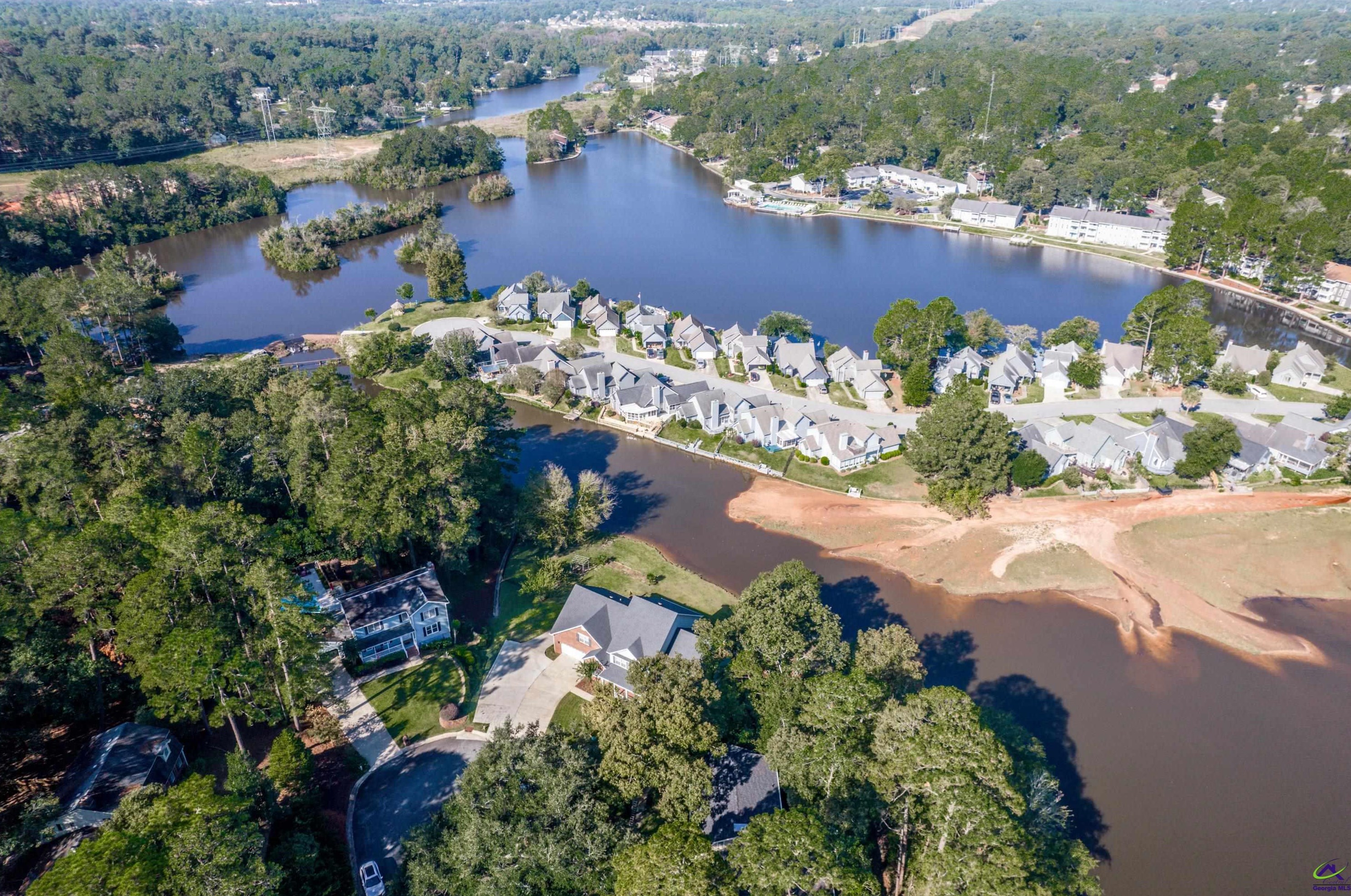 110 Lakewood Dr, Warner Robins, GA 31088