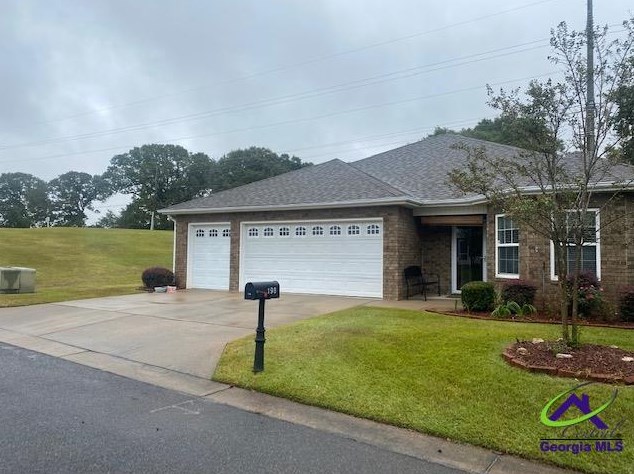 198 Pebble Beach Dr, Perry, GA 31069